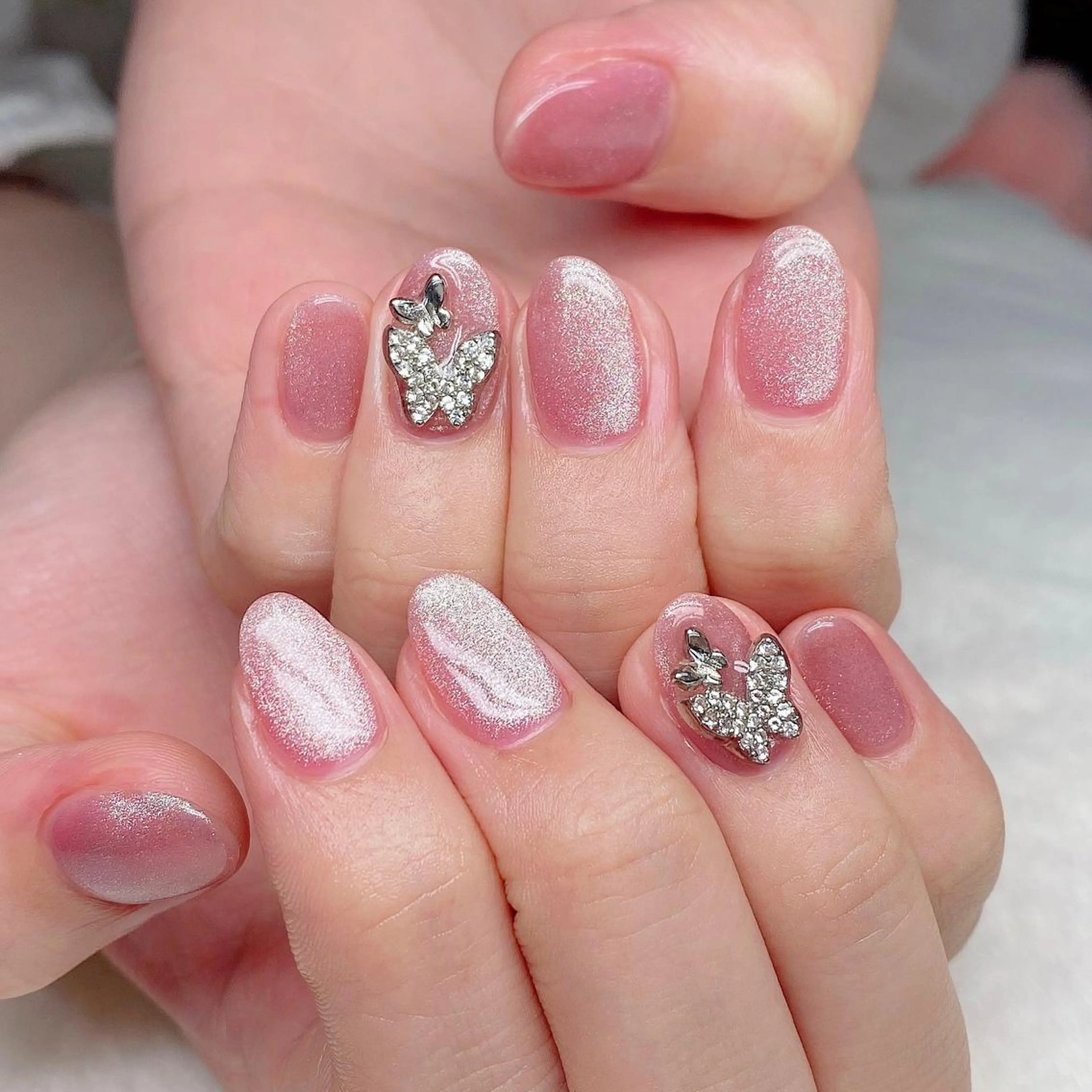 🌸平日限定大人気マグネットワンカラー+2個大きいパーツ6280=>5800【初回ジェルオフ無料ケア込み】の写真