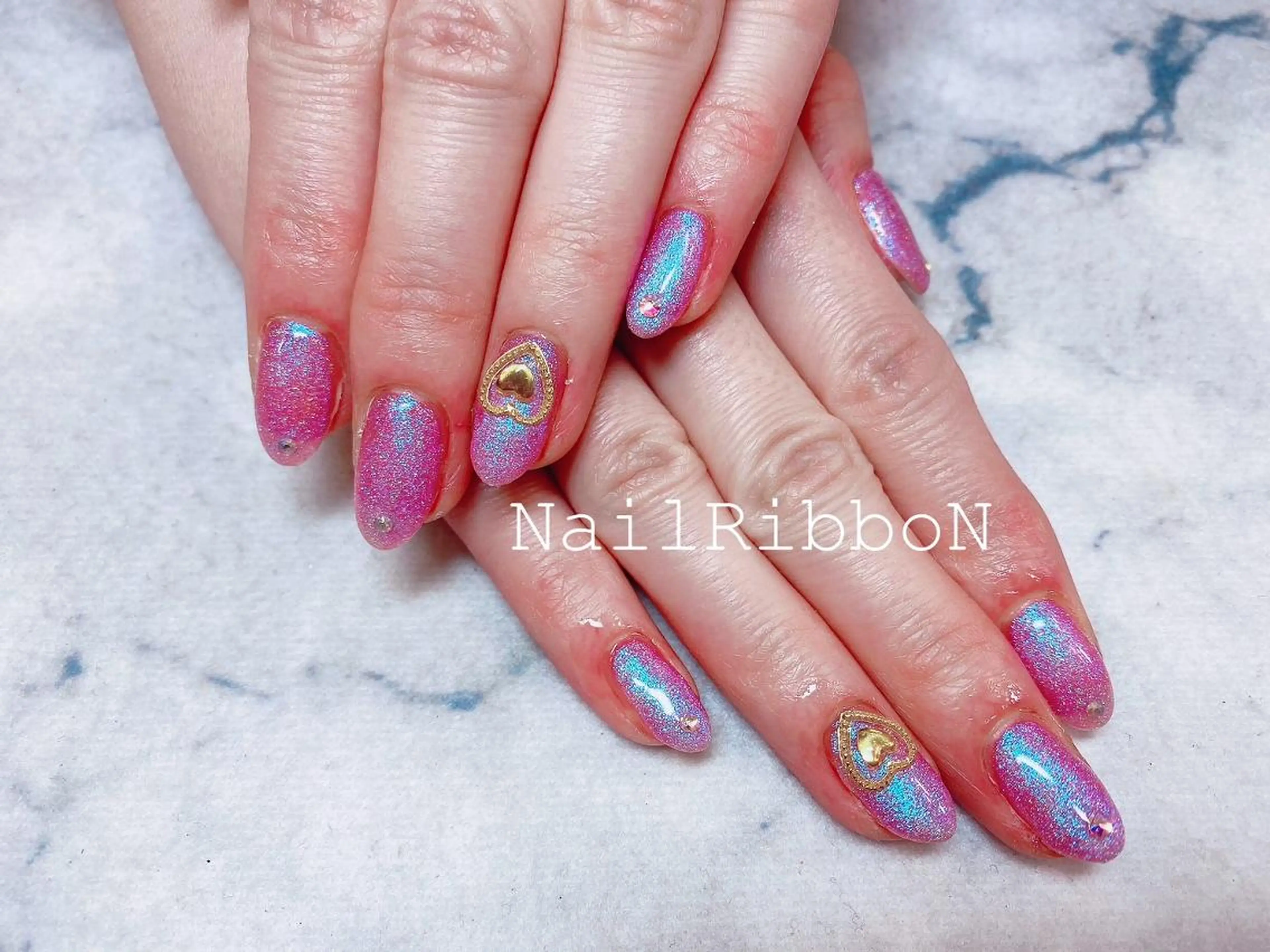 ネイル ネイルリボン 受付スタッフのネイルデザイン