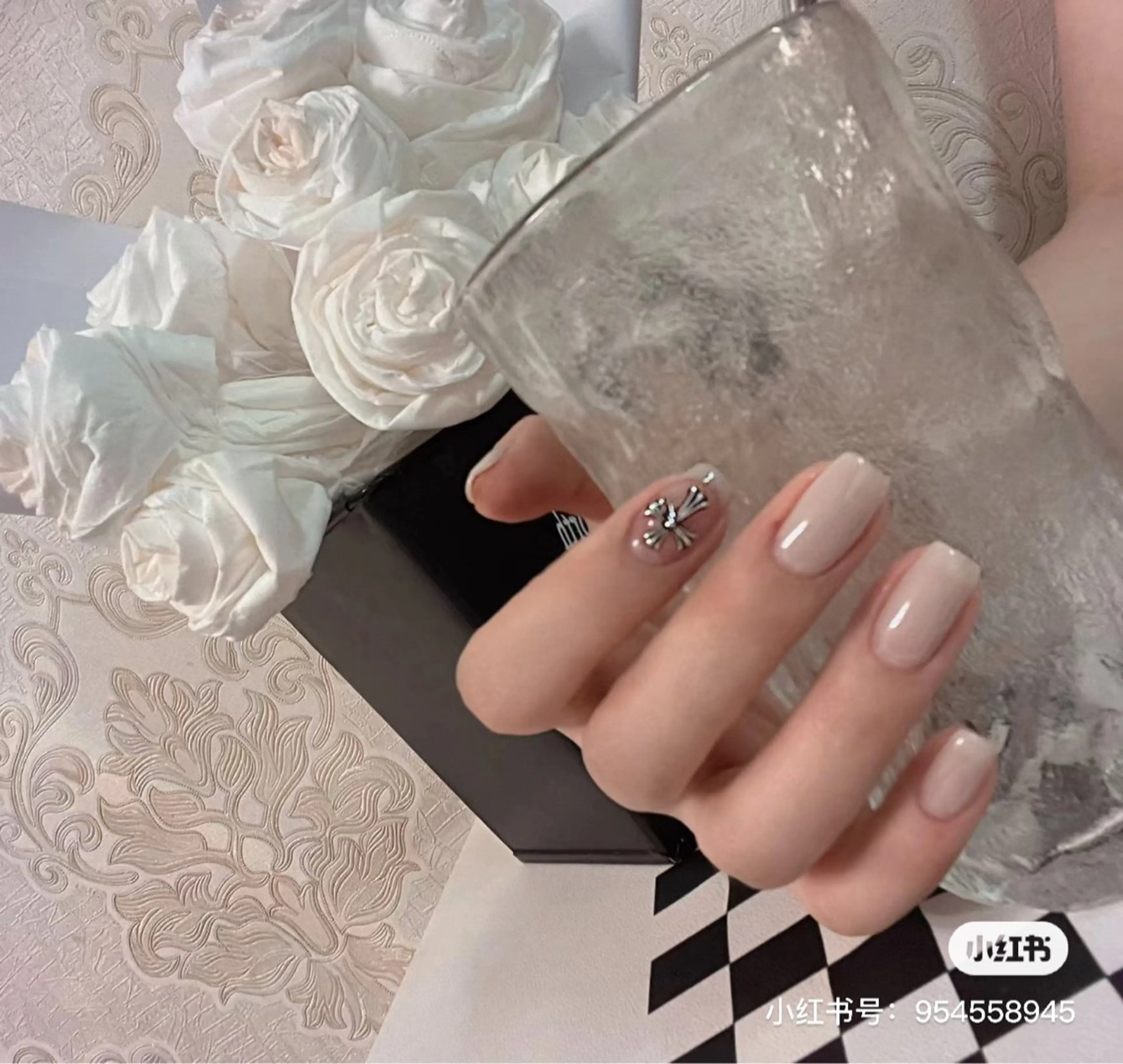 ネイル Hana  NAIL所属・新宿YISInail スカルプ専門店のネイルデザイン