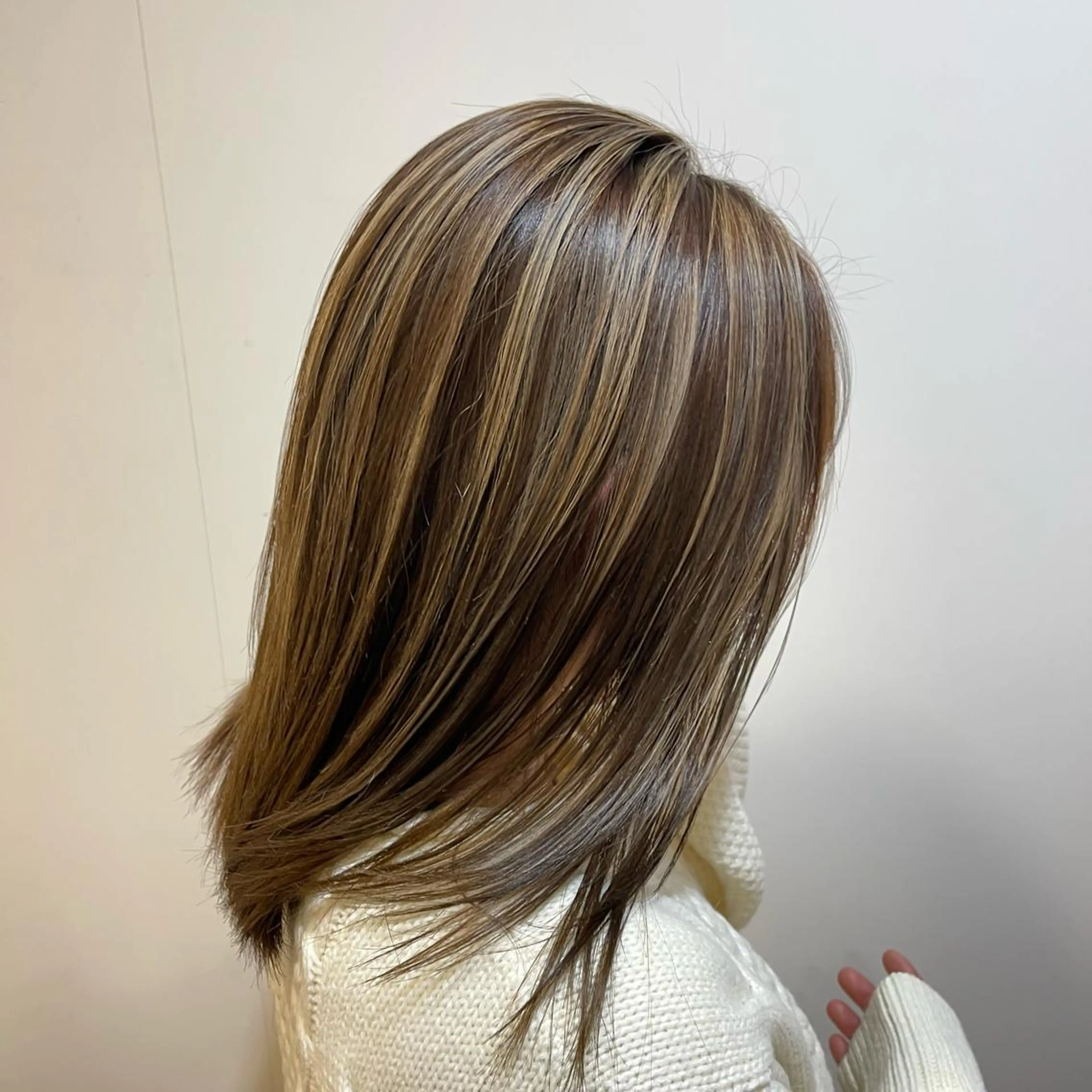 カラー エクステ/ハイトーン /レイヤーカットのヘアスタイル