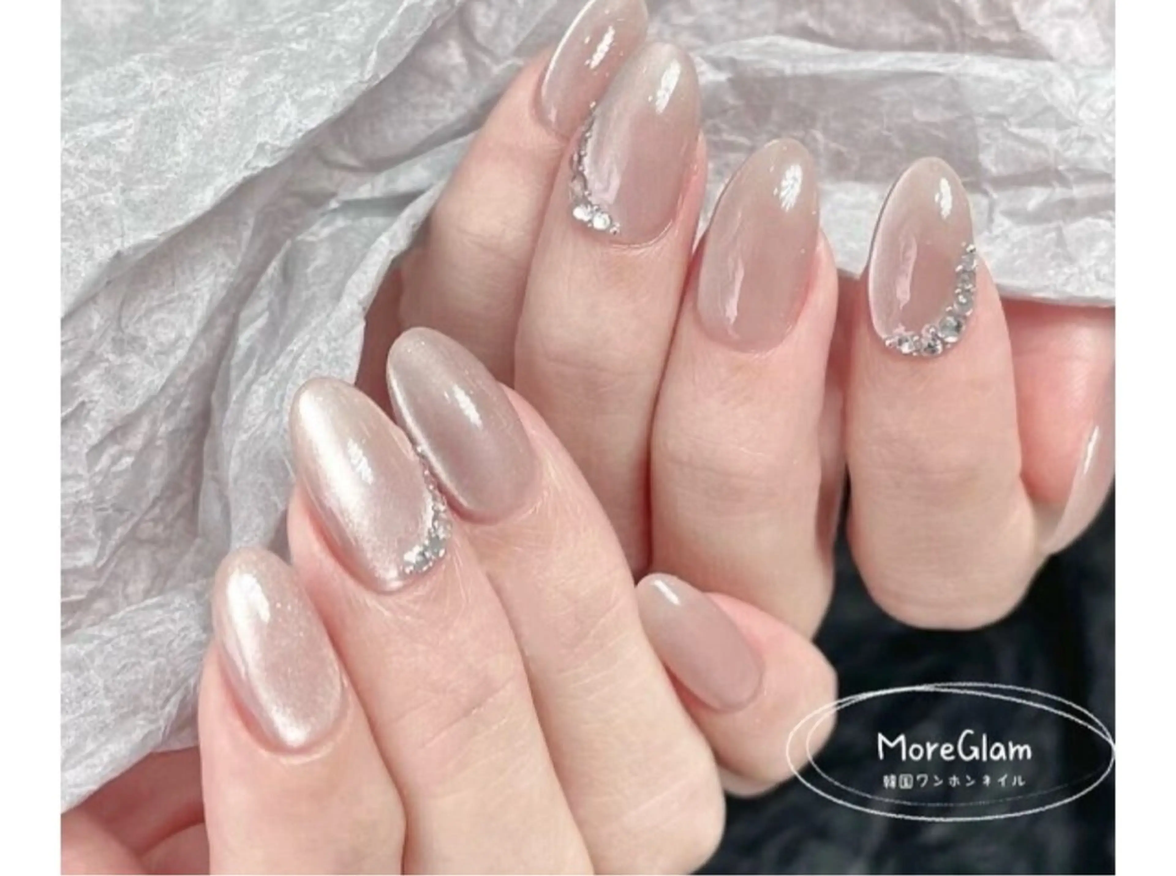 マグネットワンカラー+韓国&ワンホンパーツつけ放題4本まで　6480円の写真