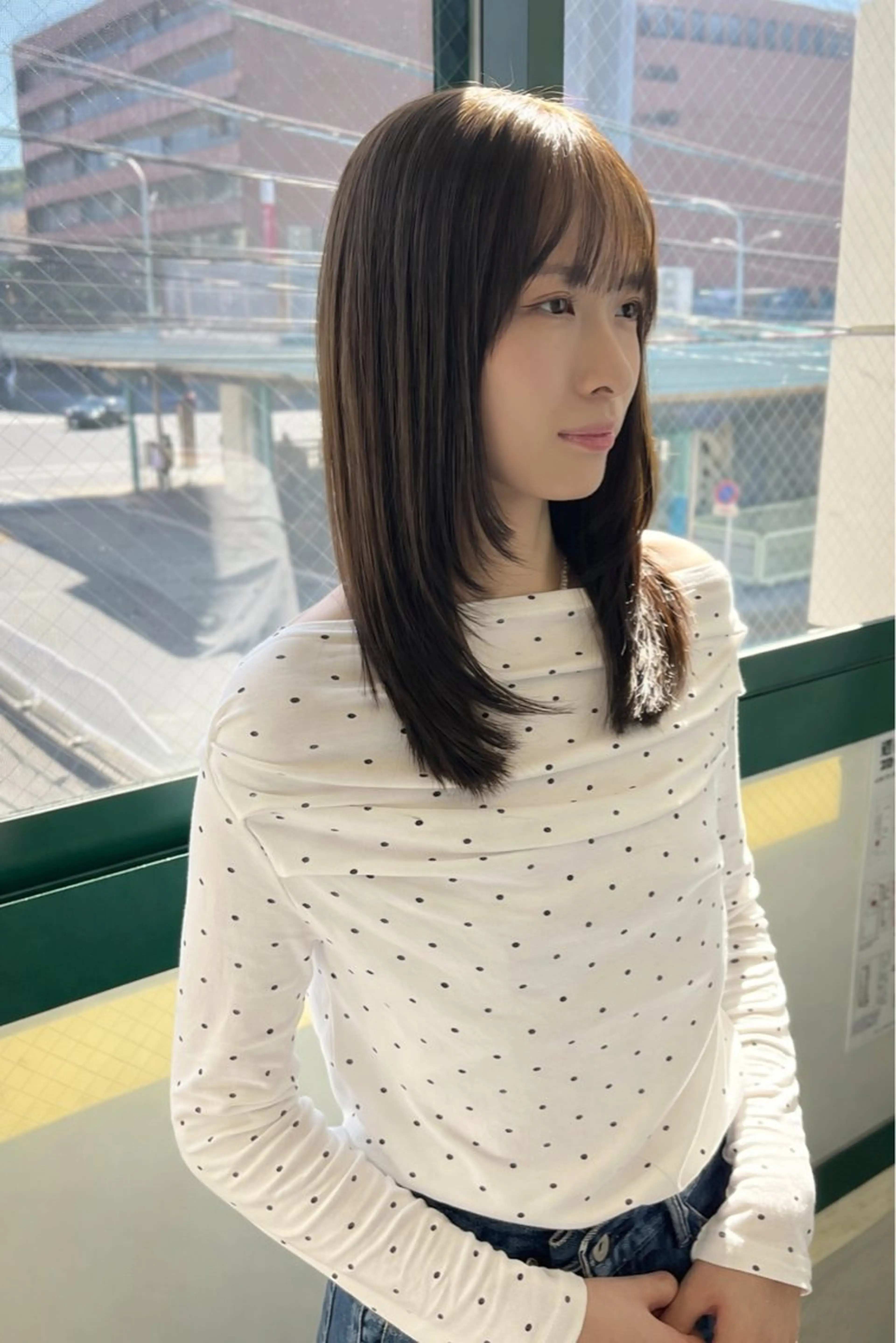 ミディアム レイヤーカット/ 艶カラー/YUKAのヘアスタイル