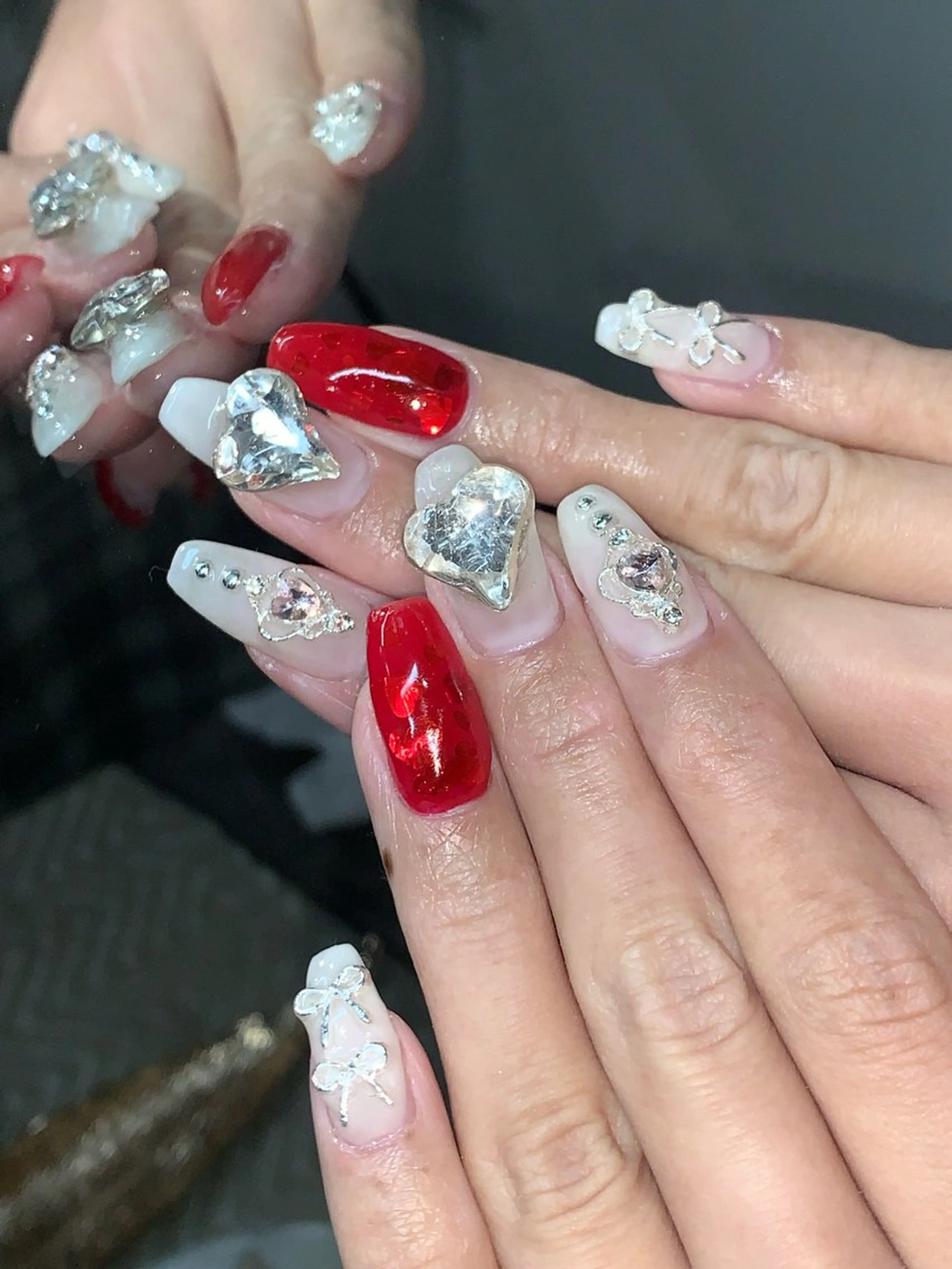 ネイル ハンドネイル NES NAIL所属・さゆり￤推しキャラ ￤ロングネイル🩷のネイルデザイン