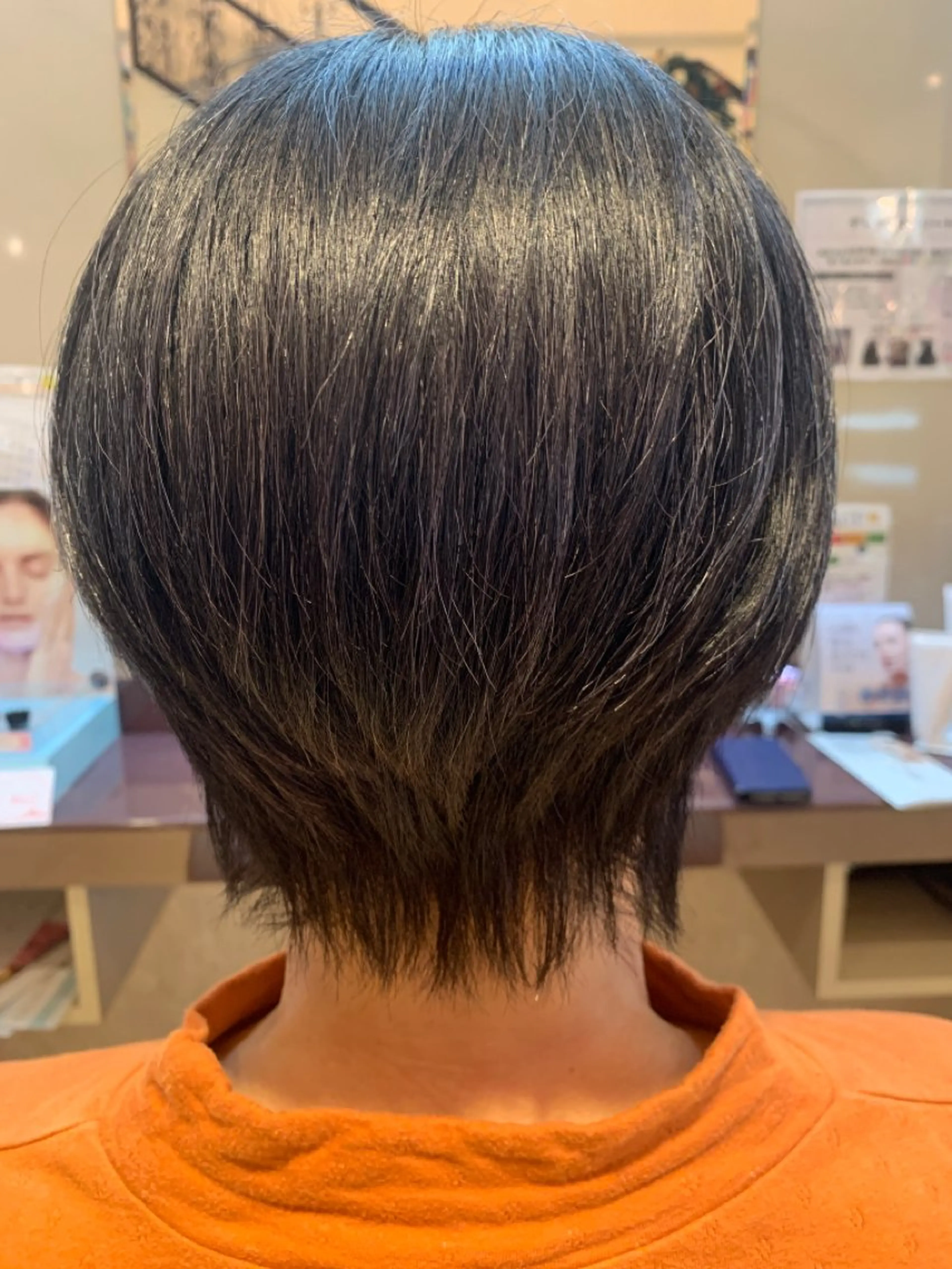 ショート ヘアカラー 大島 裕也のヘアスタイル