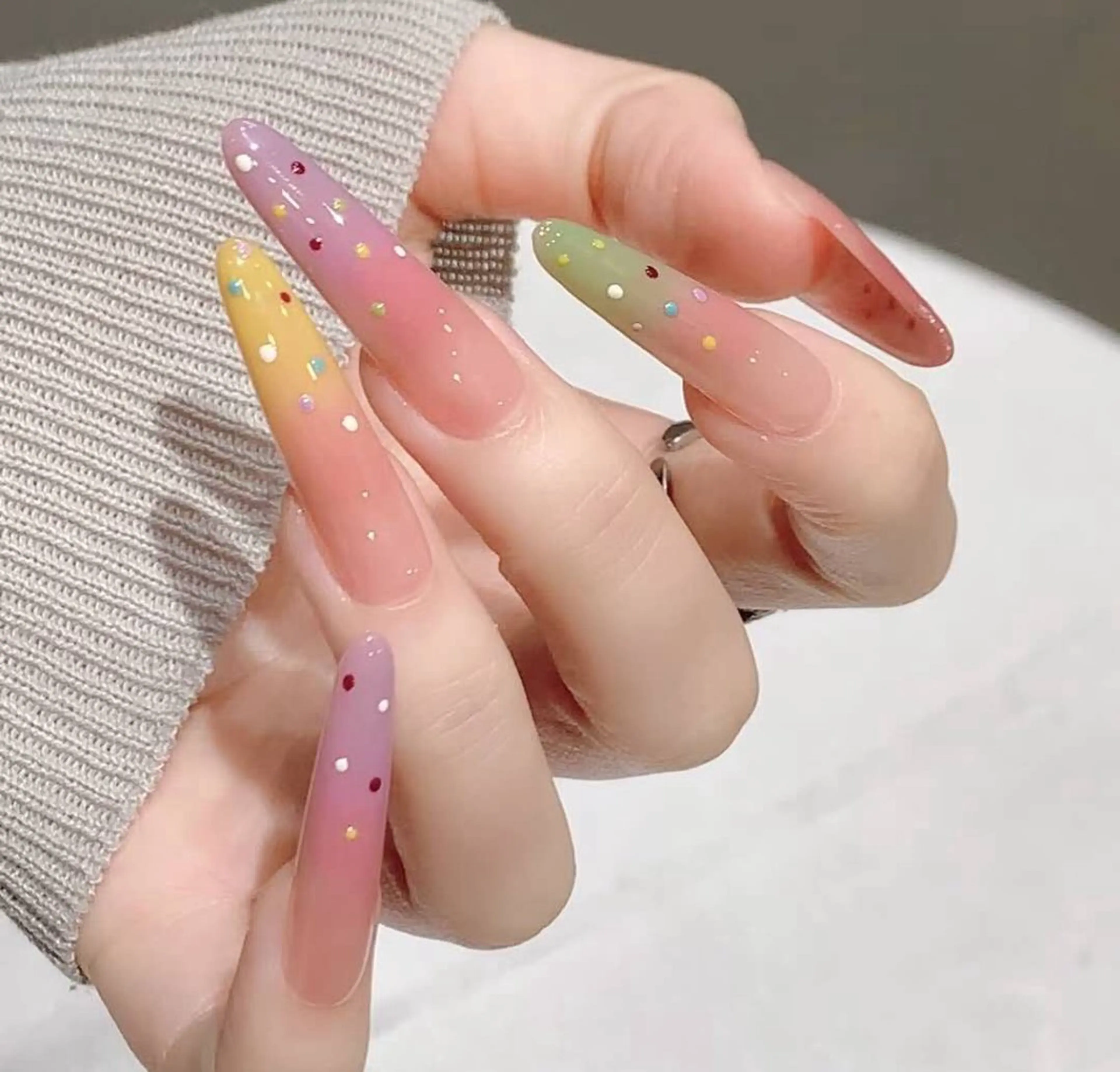 ネイル 小島 阿佑美のネイルデザイン