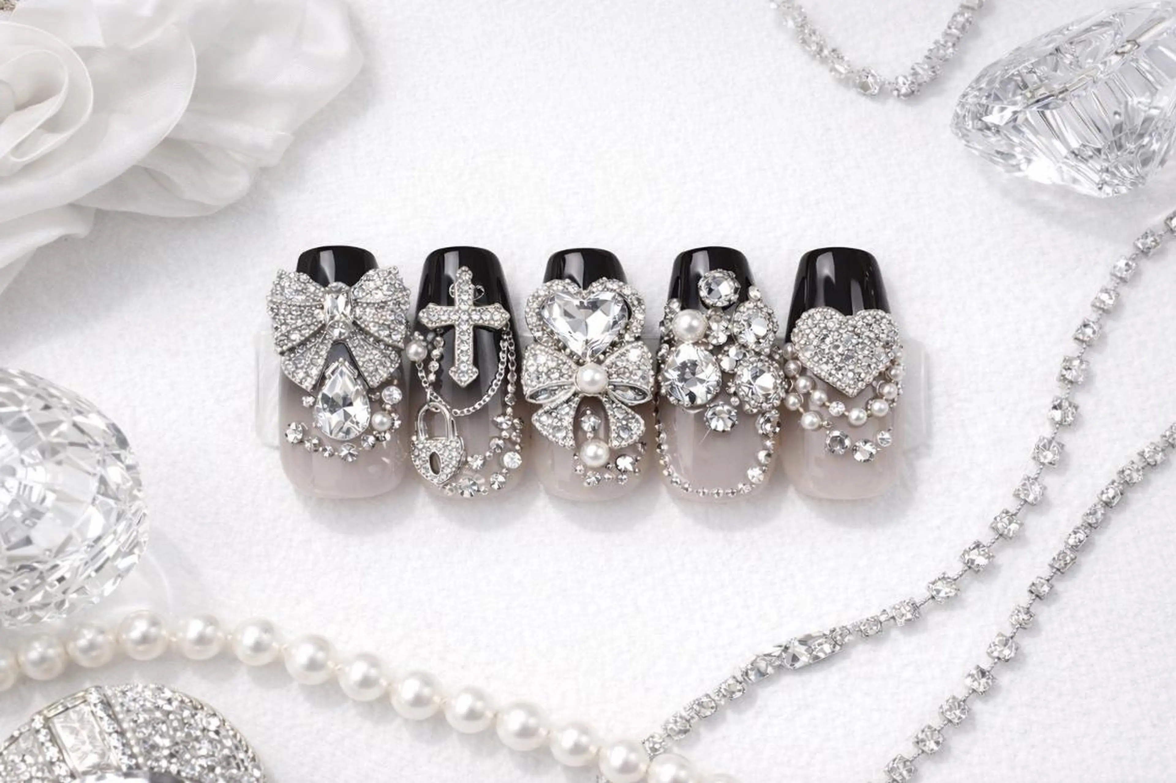 ネイル REBEST南森町 nail🪽のネイルデザイン