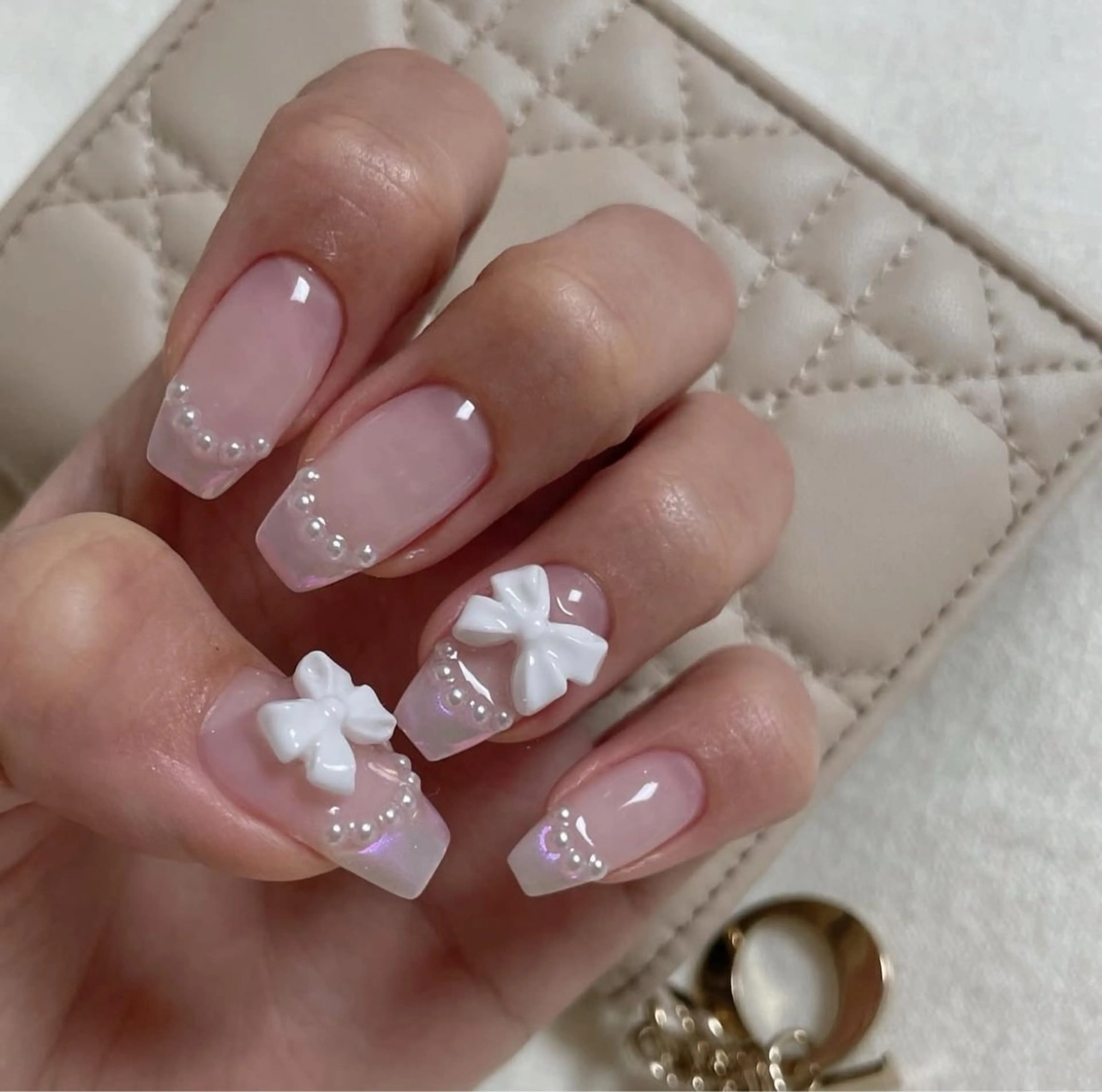 ネイル フレンチネイル キラキラネイル マグネットネイル ミラーネイル ニュアンスネイル ハンドネイル Tira Nailのネイルデザイン