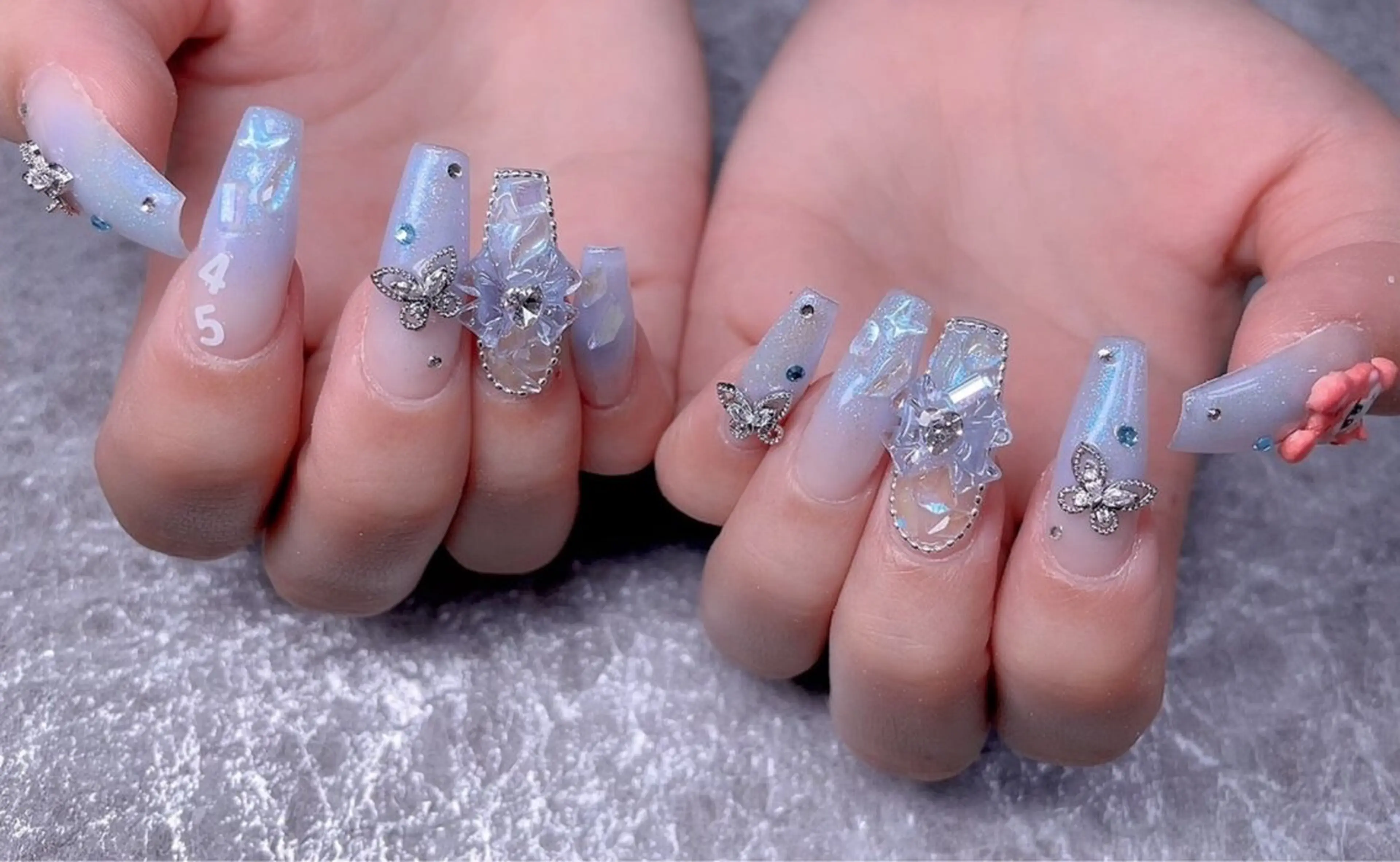 ネイル ETERNA Nail 銀座店【パラジェル/フィルイン/チップ長さだし/マグネット/ニュアンス】所属・ア カリのネイルデザイン