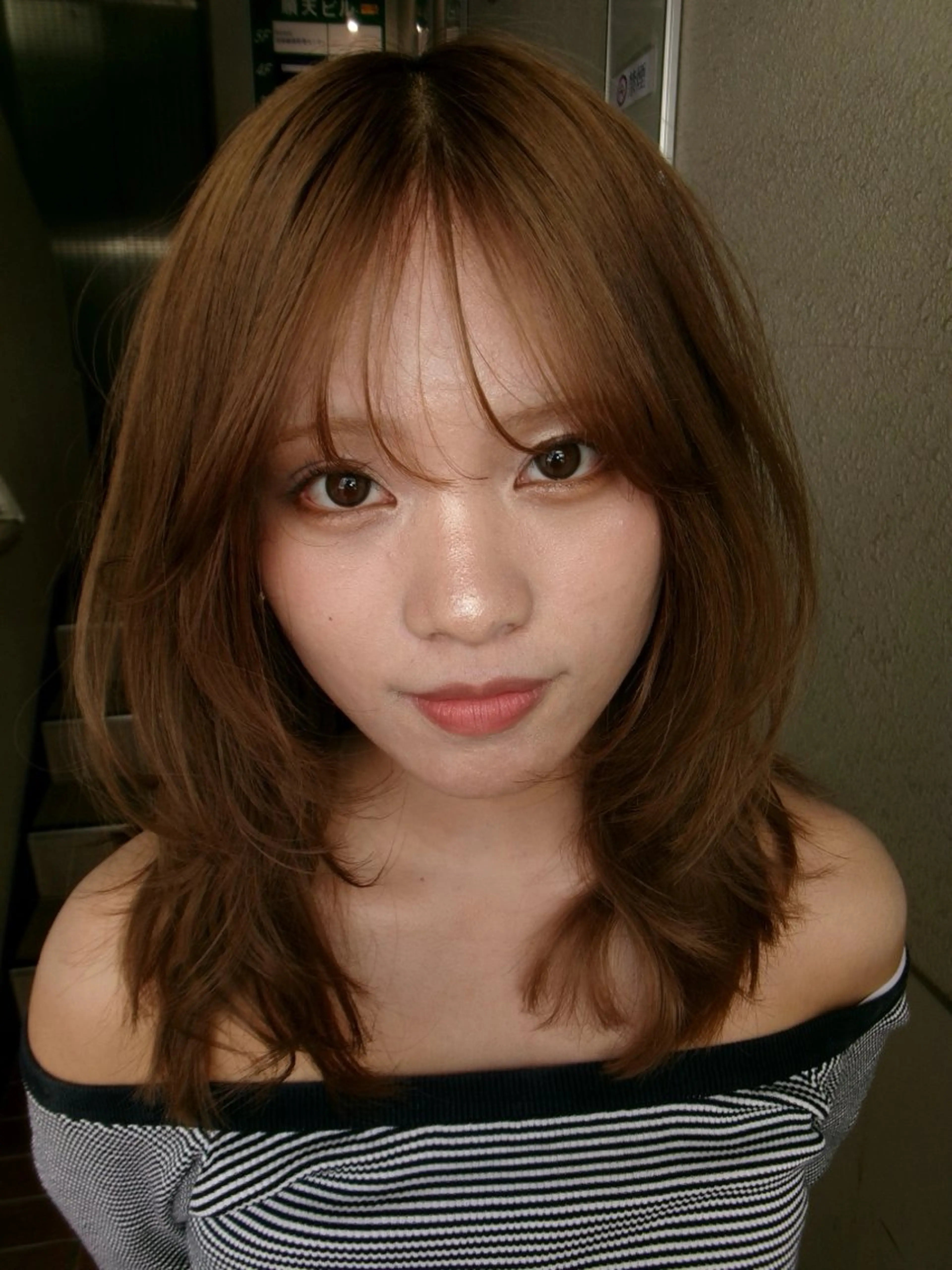 セミロング カラー ヘアカラー ナチュラルヘア🫧 ナナミのヘアスタイル