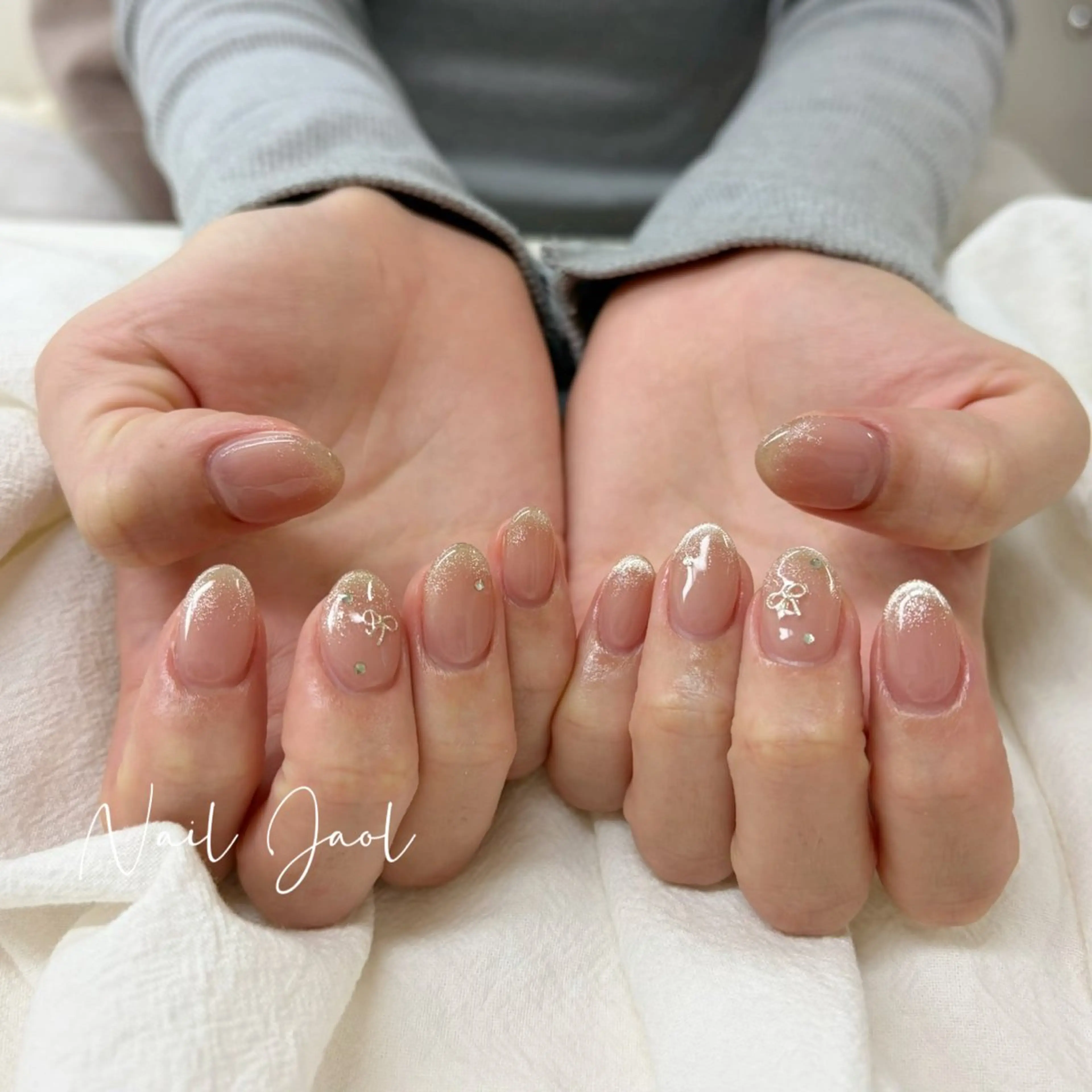 ショート パーマ 韓国風ヘア ニュアンスパーマ ハンドネイル nail jaol池袋店所属・ネイルJaol 池袋のネイルデザイン