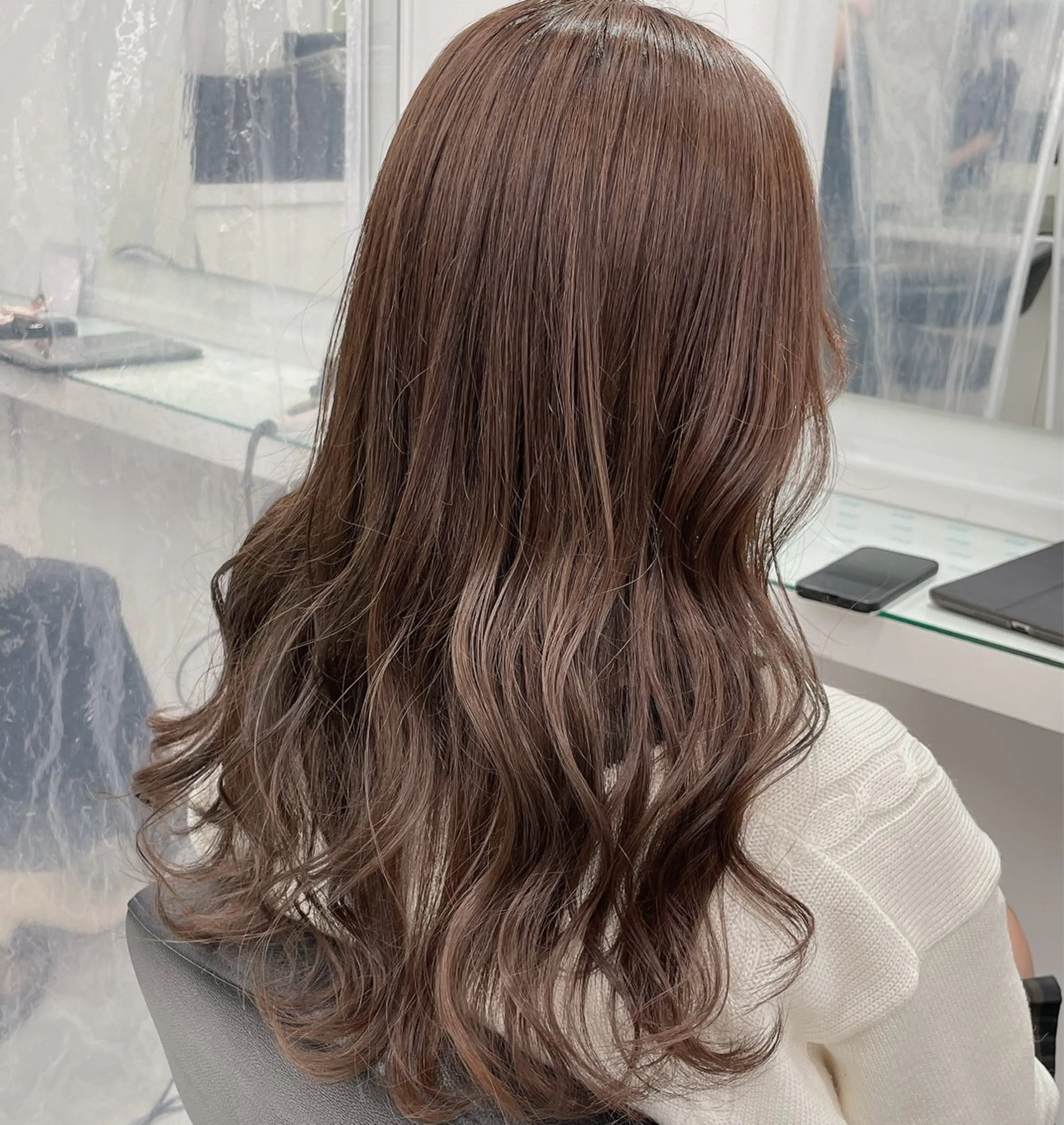 カラー 透け上品ハイトーン 職人ゆうと🤍のヘアスタイル