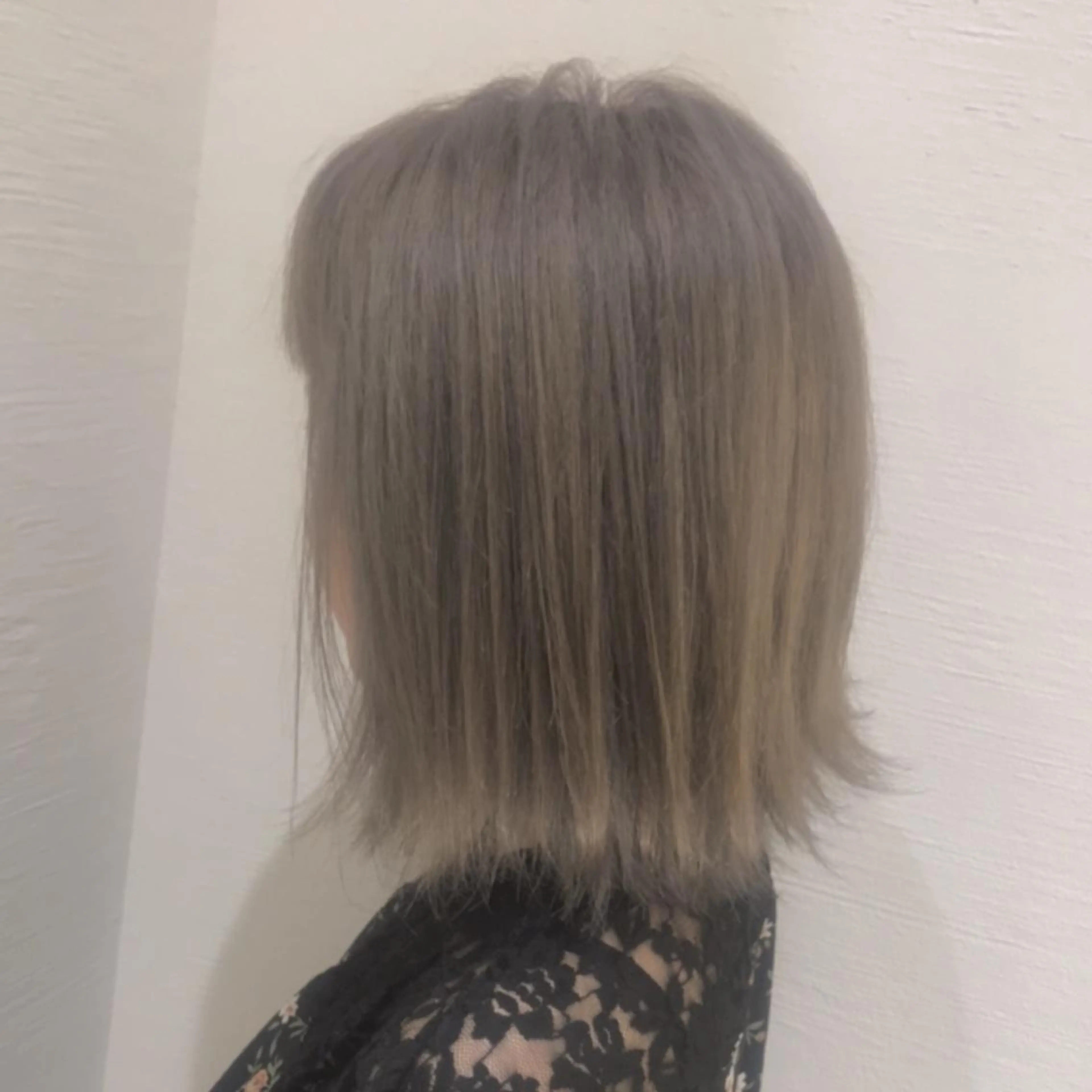 ショート 岸川 恭子のヘアスタイル