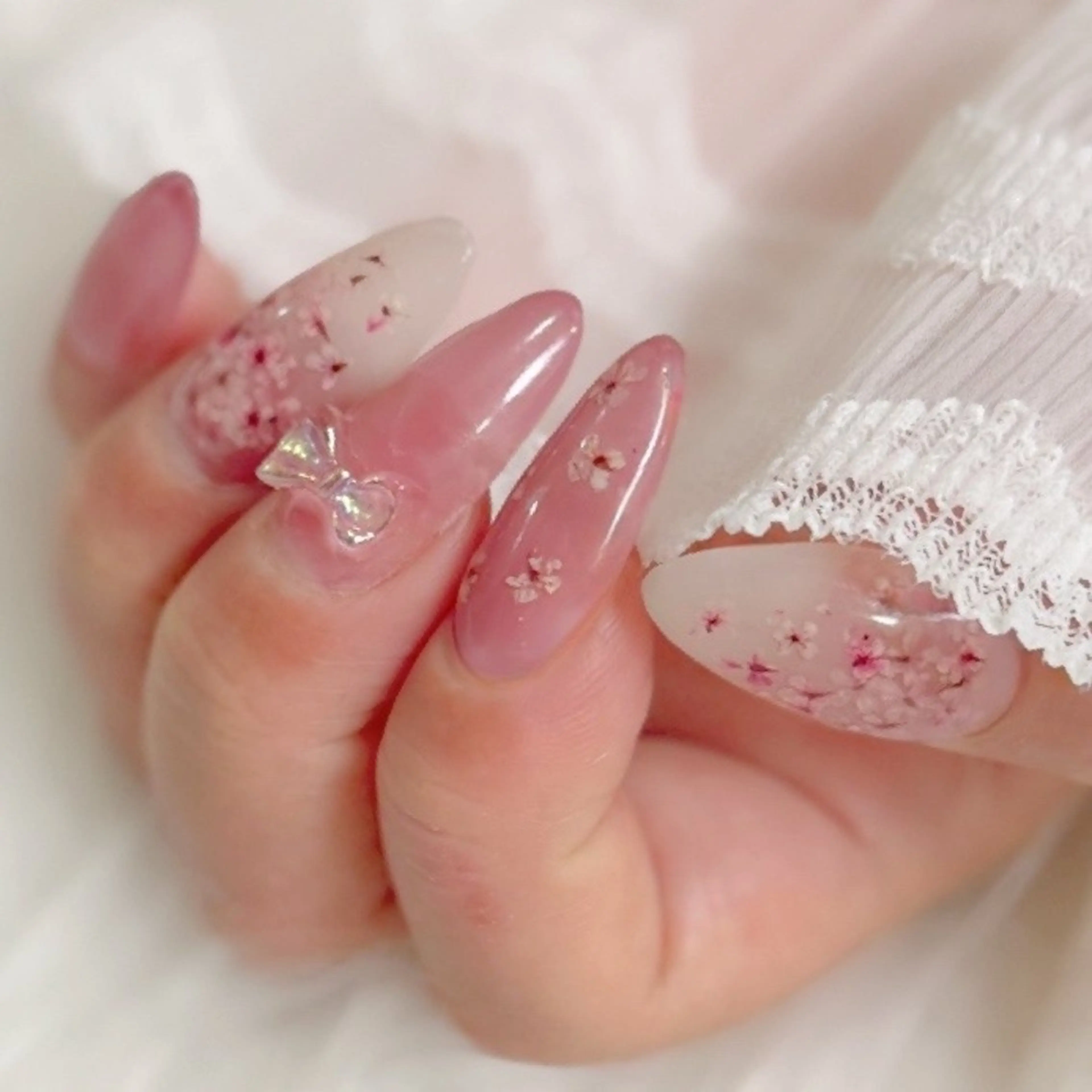 ネイル アートネイル リボン ハンドネイル nailsalon pecheのネイルデザイン