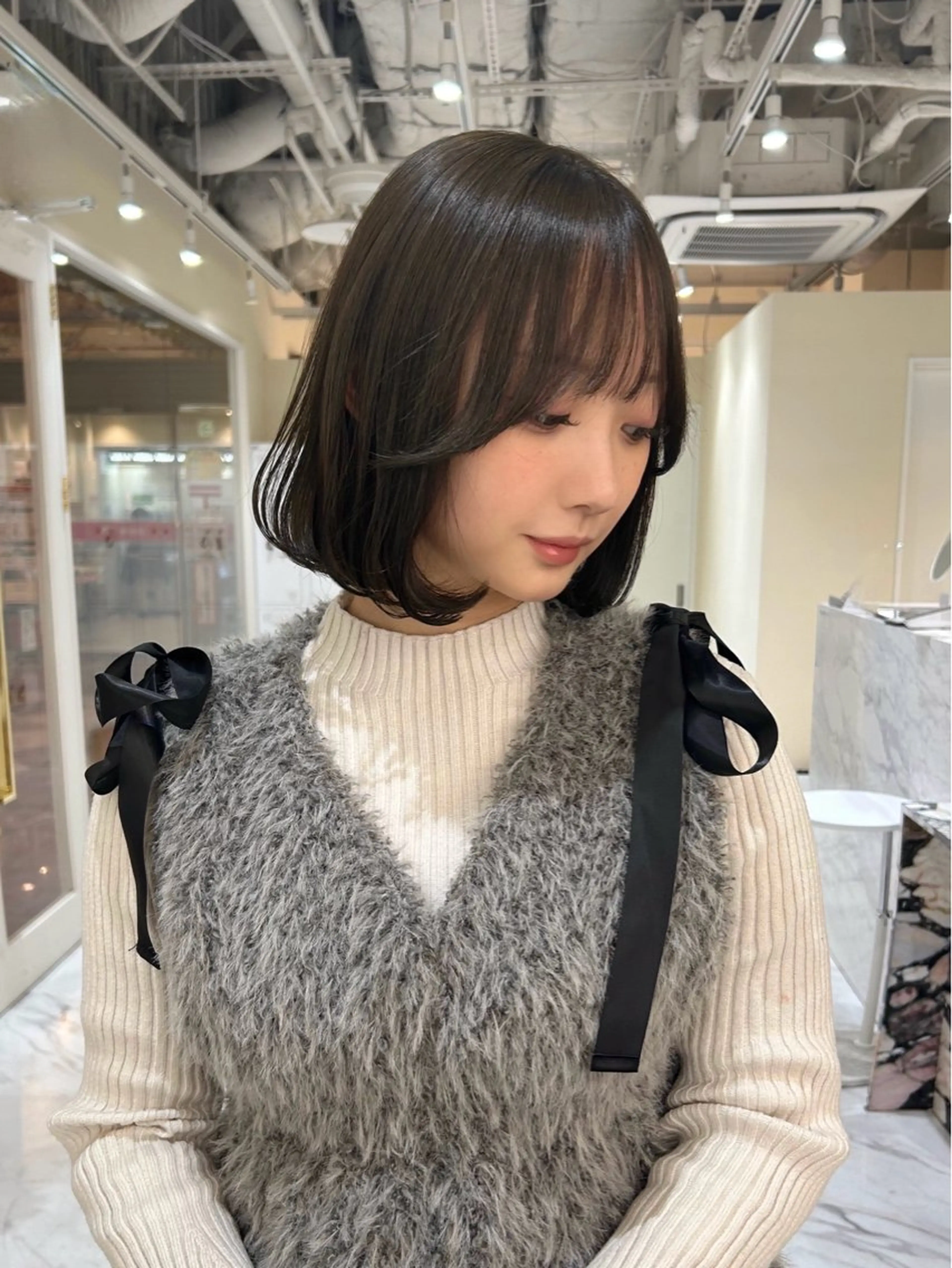ミディアム カラー ヘアアレンジ ベージュカラー ケアカラー ダブルカラー グレージュ オリーブベージュ カット ヘアカラー トリートメント maoブリーチ無し 似合わせカラーのヘアスタイル