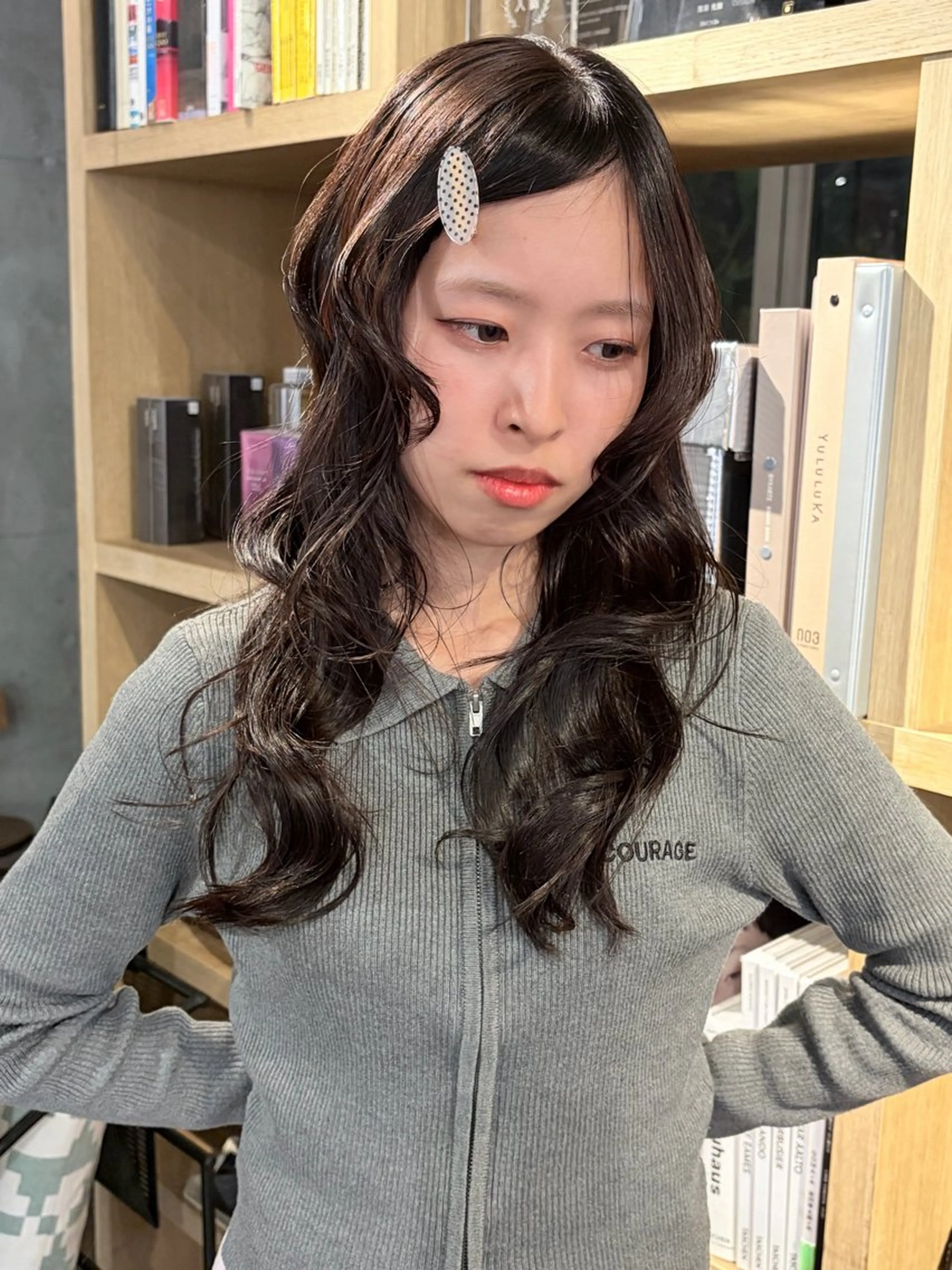 カラー 兼西 菜摘のヘアスタイル