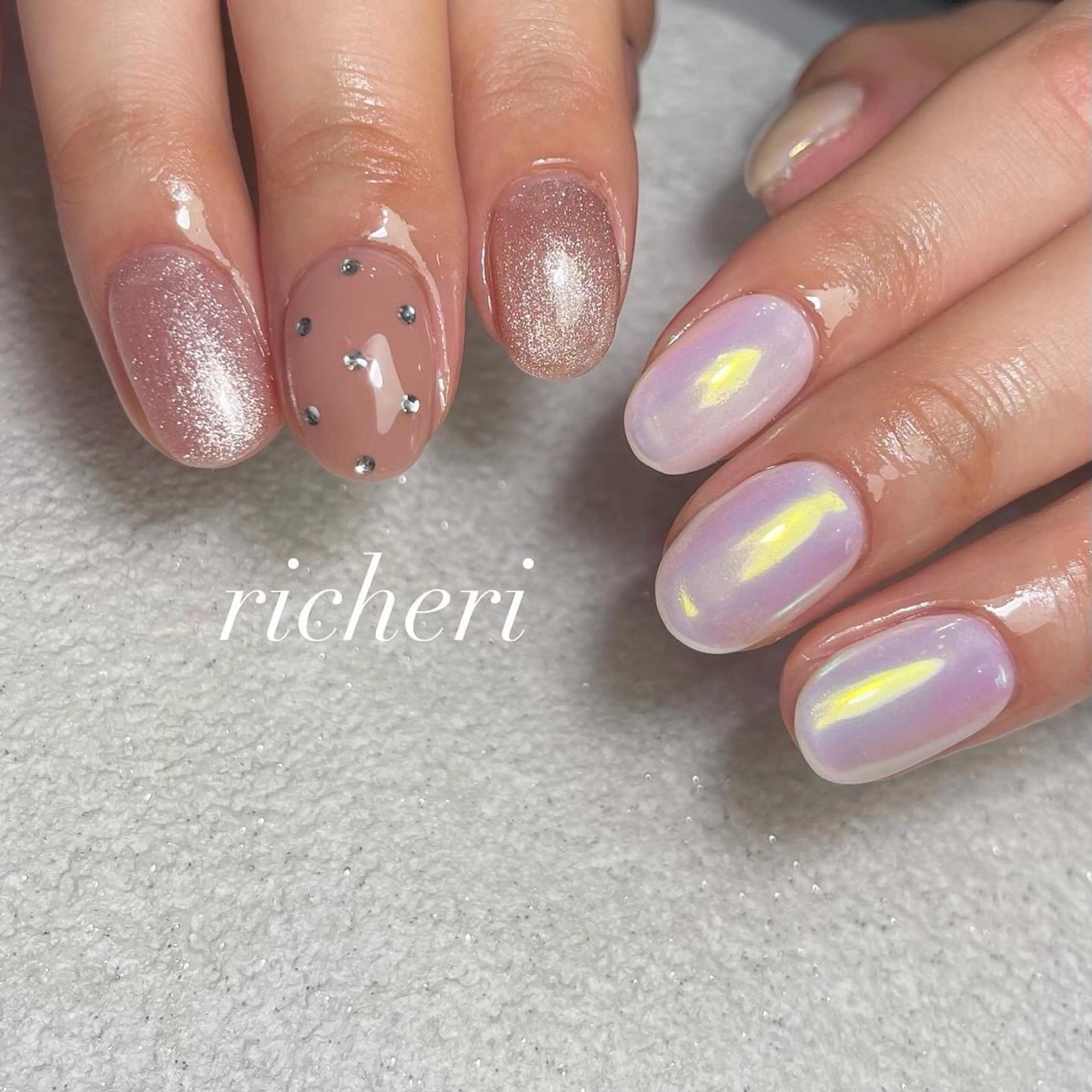 ミディアム ネイル オーロラネイル フレンチネイル ジェルネイル ロングネイル マグネットネイル ハンドネイル richeri beautyのエステ・リラクイメージ