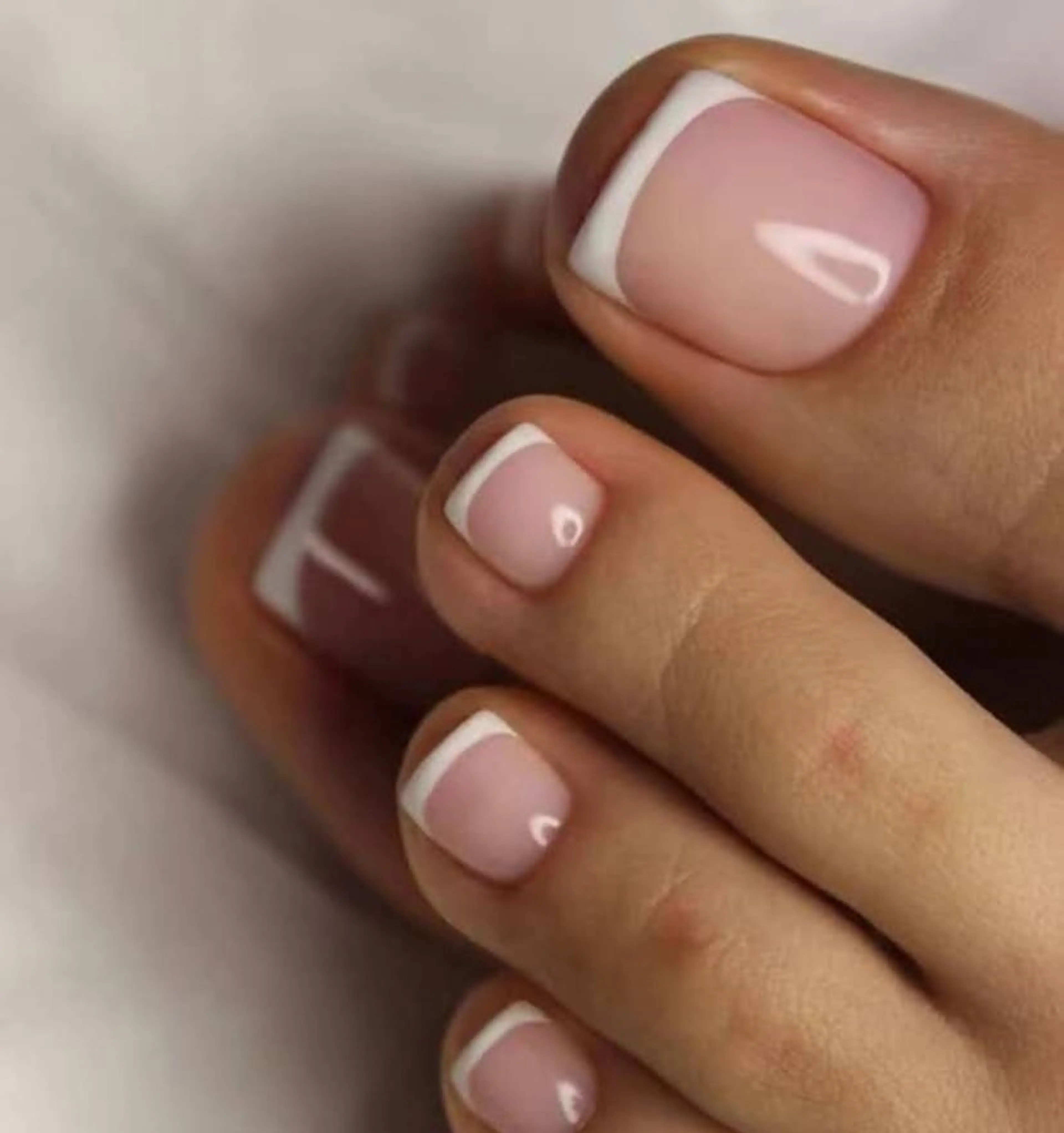 ネイル オーロラネイル フラワーネイル フットネイル フレンチネイル ジェルネイル フットネイル Oomiya 服部のネイルデザイン