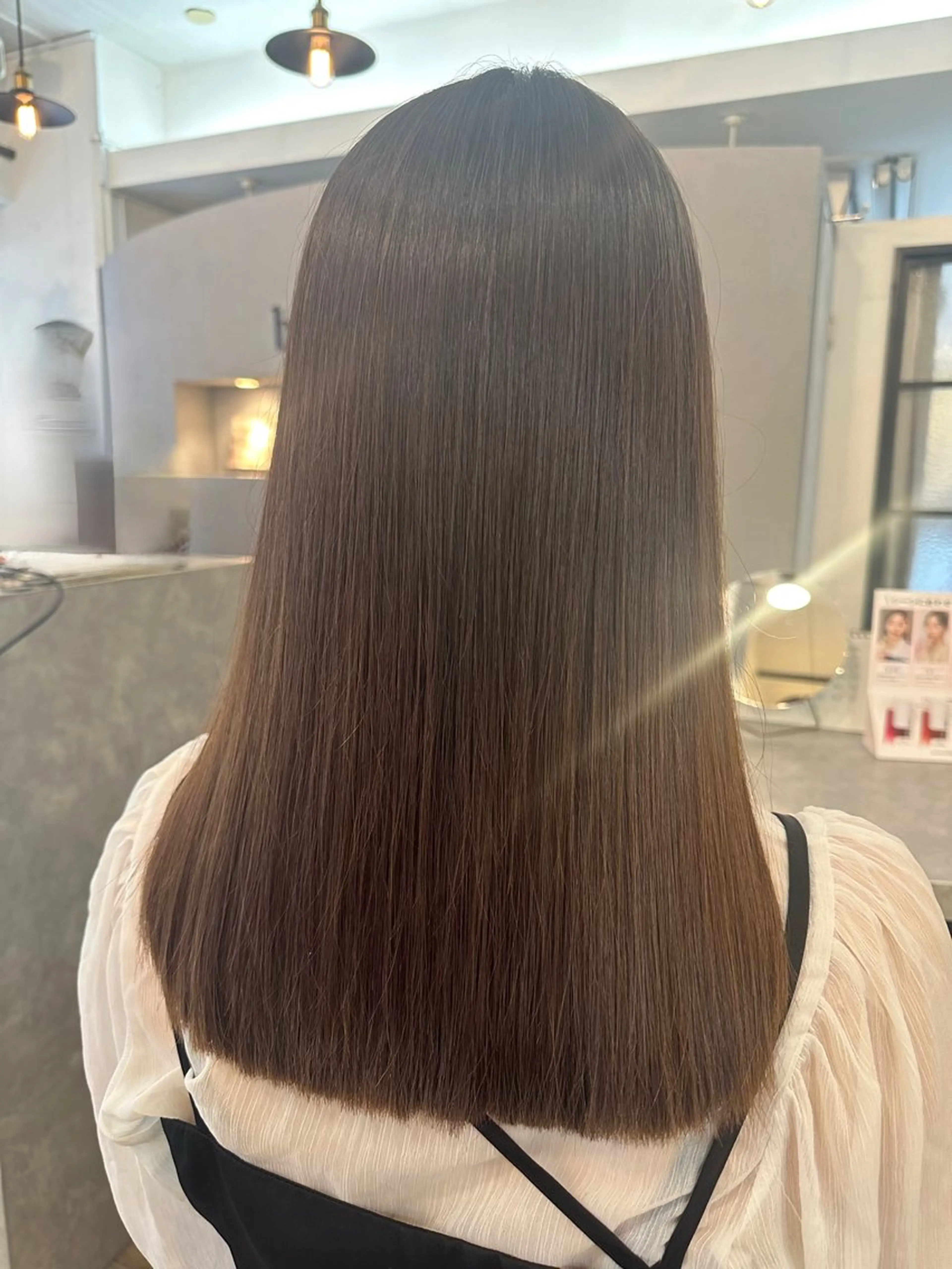 ミディアム 縮毛矯正 カット 縮毛矯正 sato ayaka ｜透明感カラー🫧のヘアスタイル