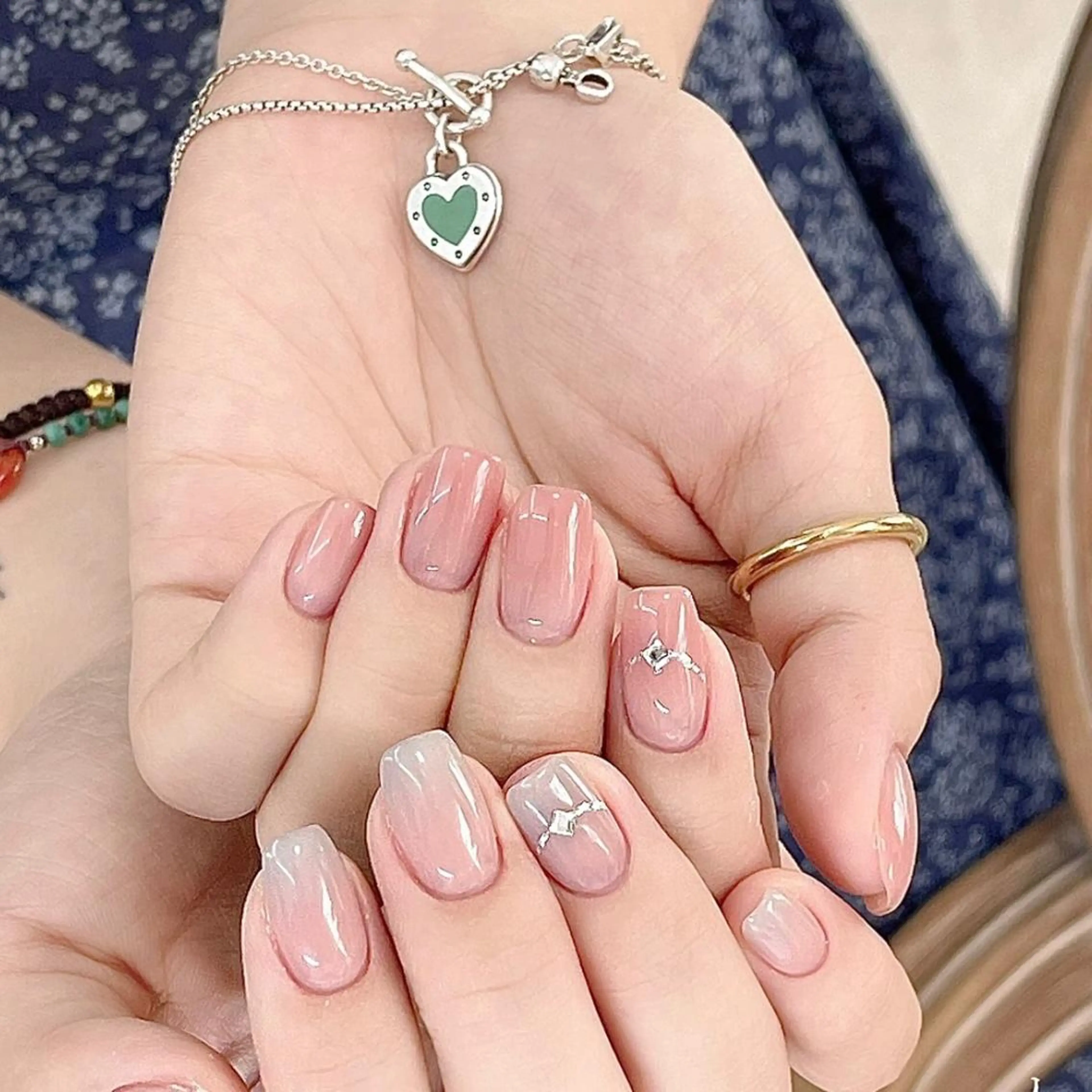 ネイル Queens みなみのネイルデザイン