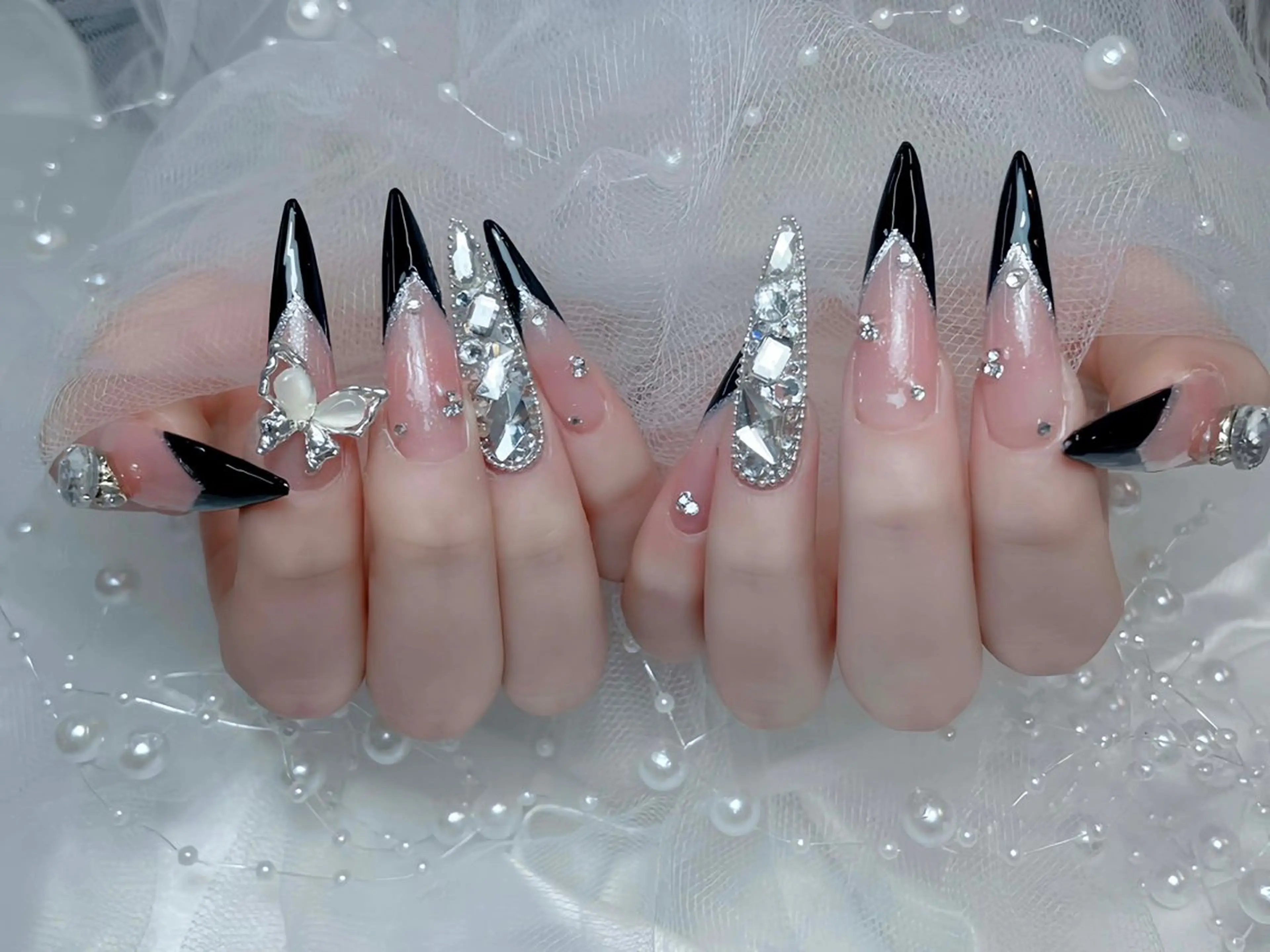 ネイル オーロラネイル ブラウン チークネイル 成人式 フットネイル Huyn Nail Studio所属・Huyn Nail Studioのネイルデザイン