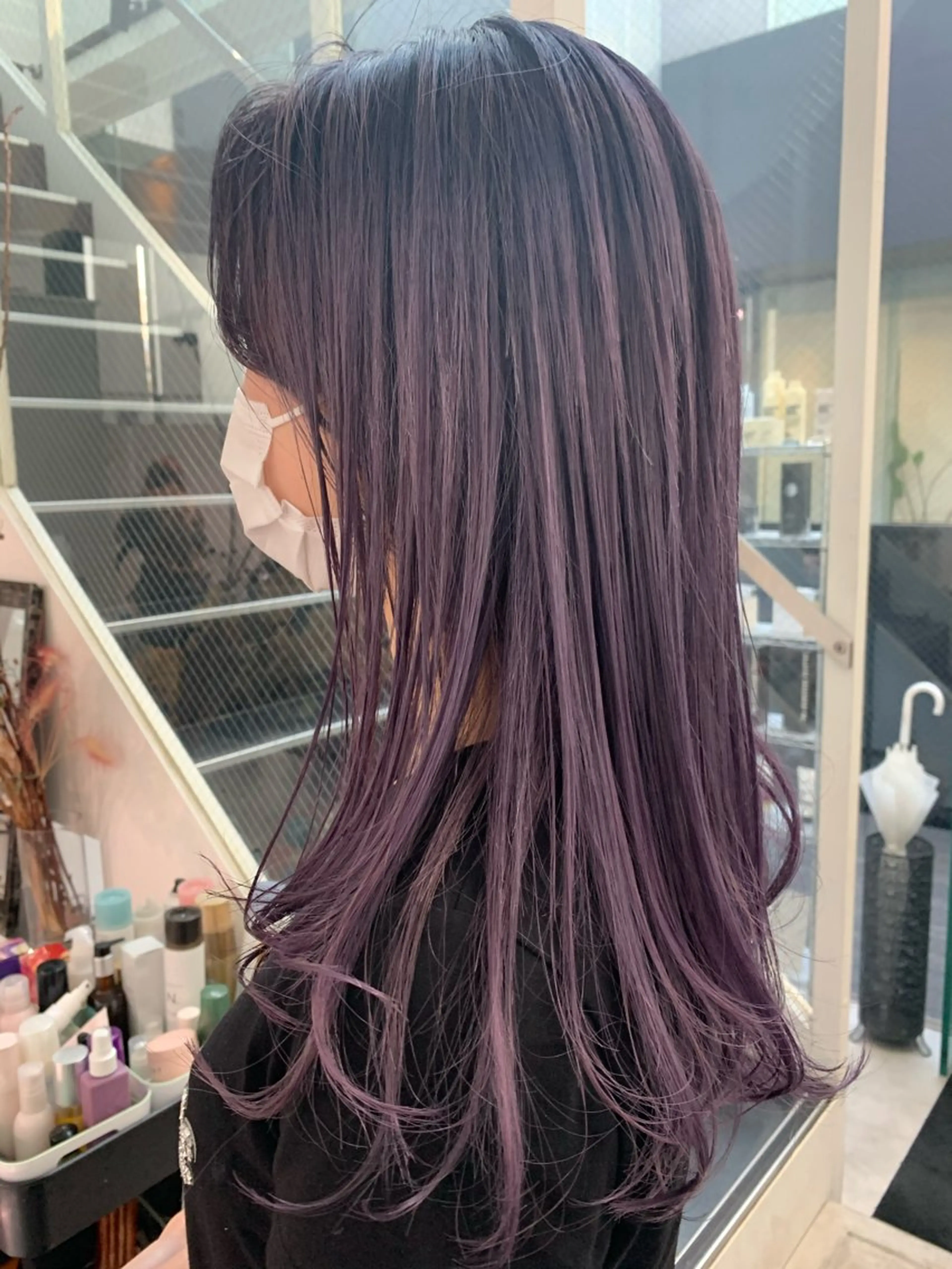 セミロング カラー アッシュ ラベンダーカラー ラベンダーアッシュ カット ヘアカラー トリートメント CHERIEブリーチ ダブルカラー　天神のヘアスタイル