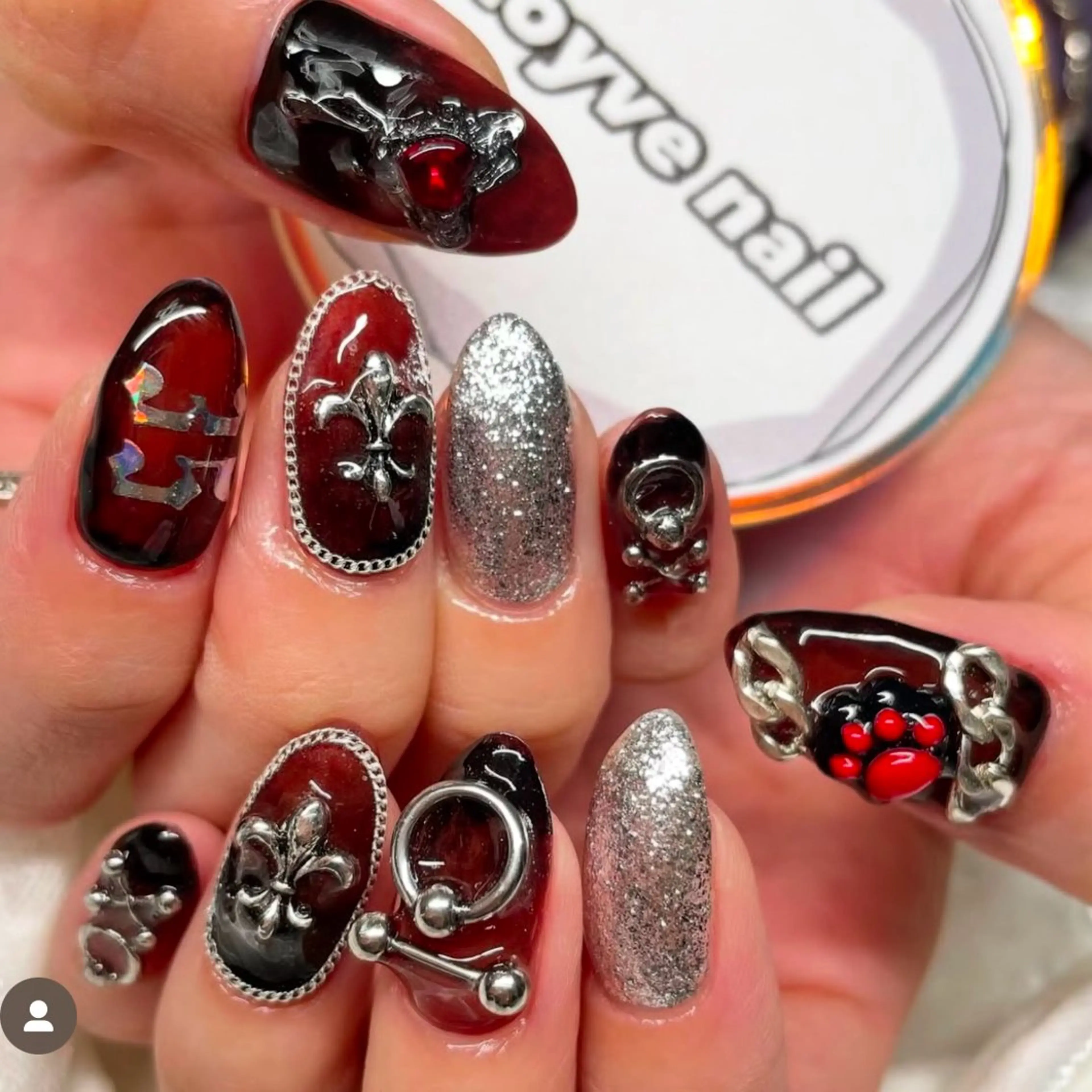 ネイル フレンチネイル ガーリー グラデーション ハート スカルプネイル toyvenail 🖤enaのネイルデザイン