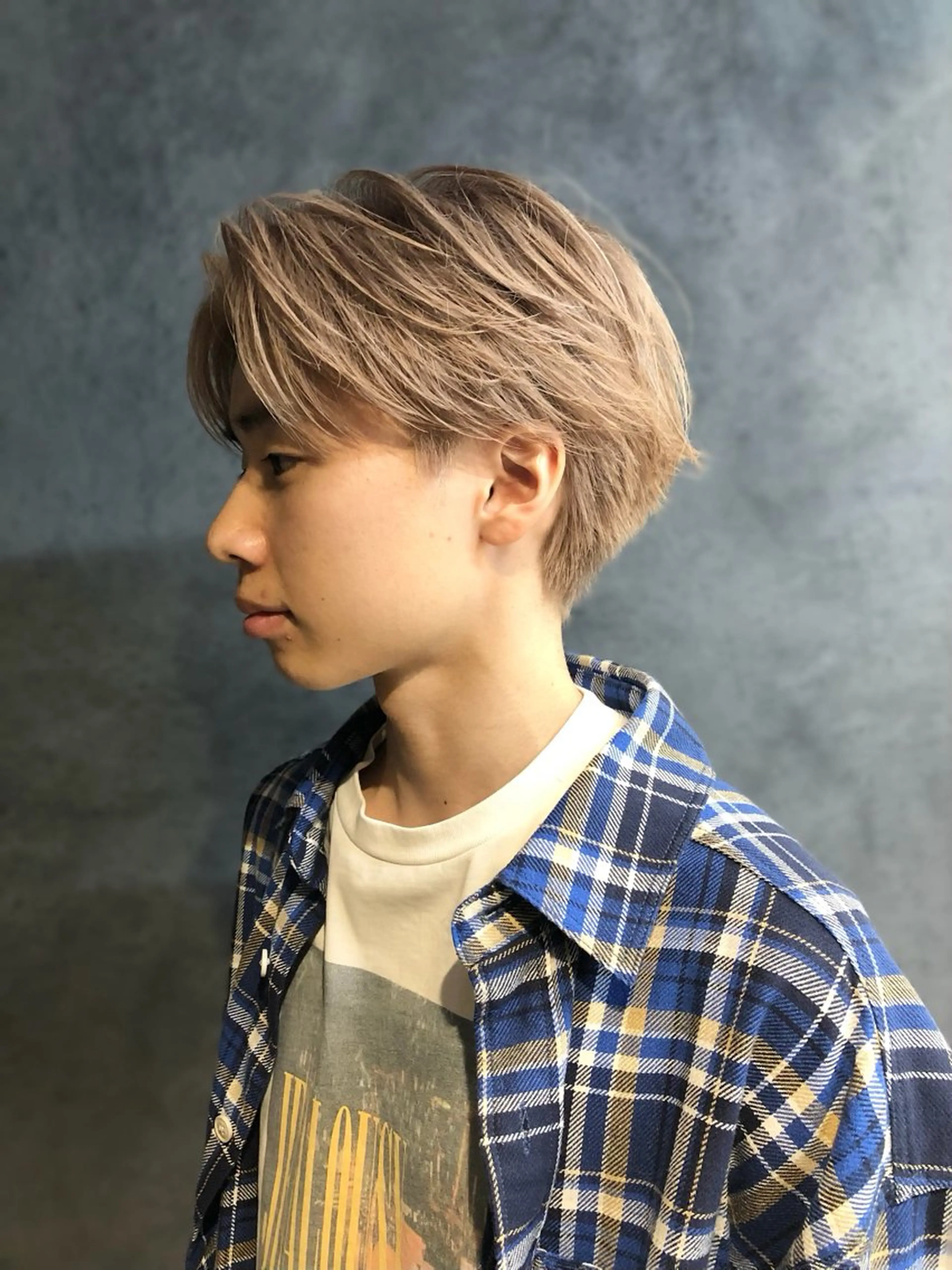 カラー ヘアアレンジ メンズ メンズブリーチ ベージュカラー ブリーチ カット ヘアカラー トリートメント ヘアセット ainico+所属・メンズ特化✂️栗原 侑也のヘアスタイル