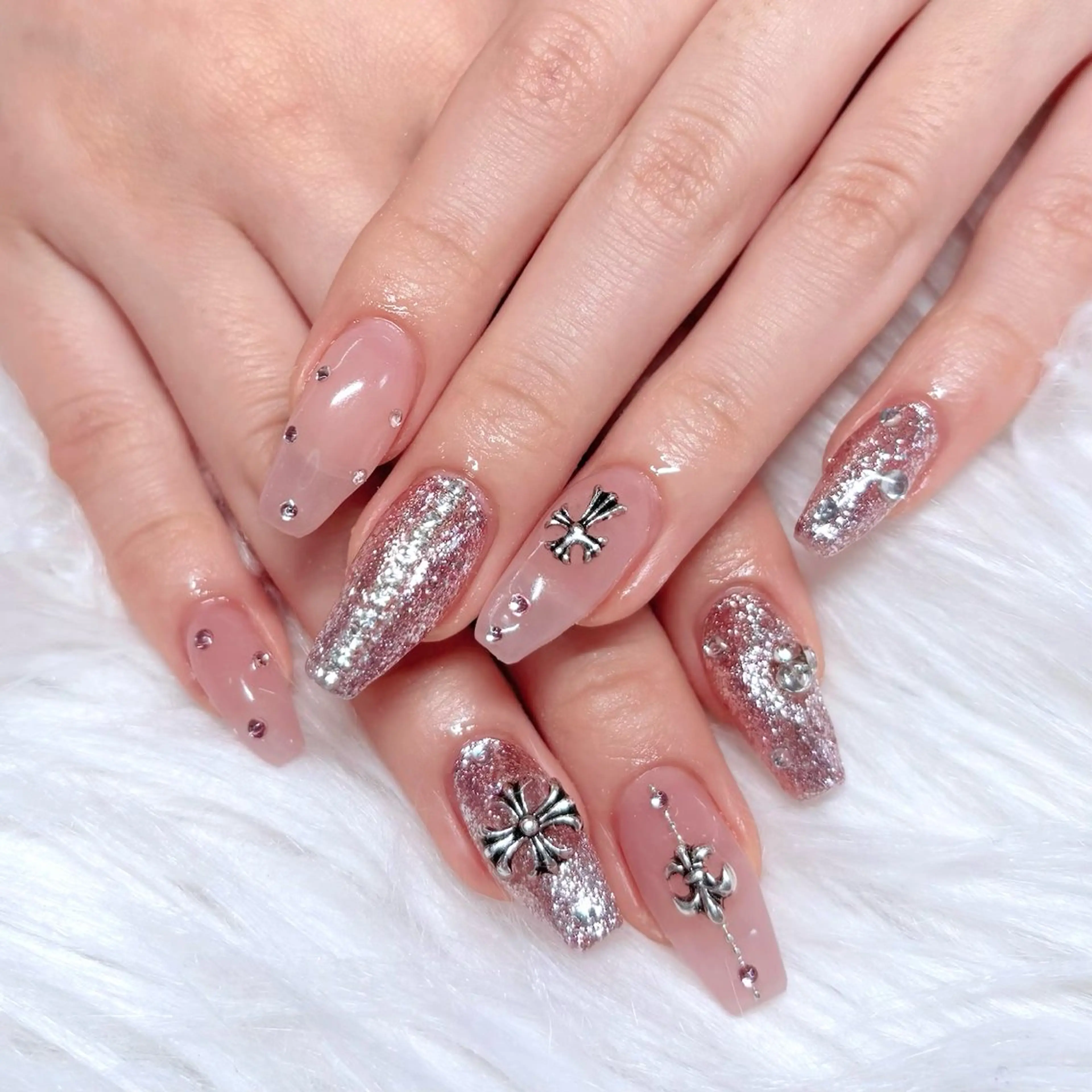 ネイル キラキラネイル ピンク ハンドネイル Noix nailのネイルデザイン