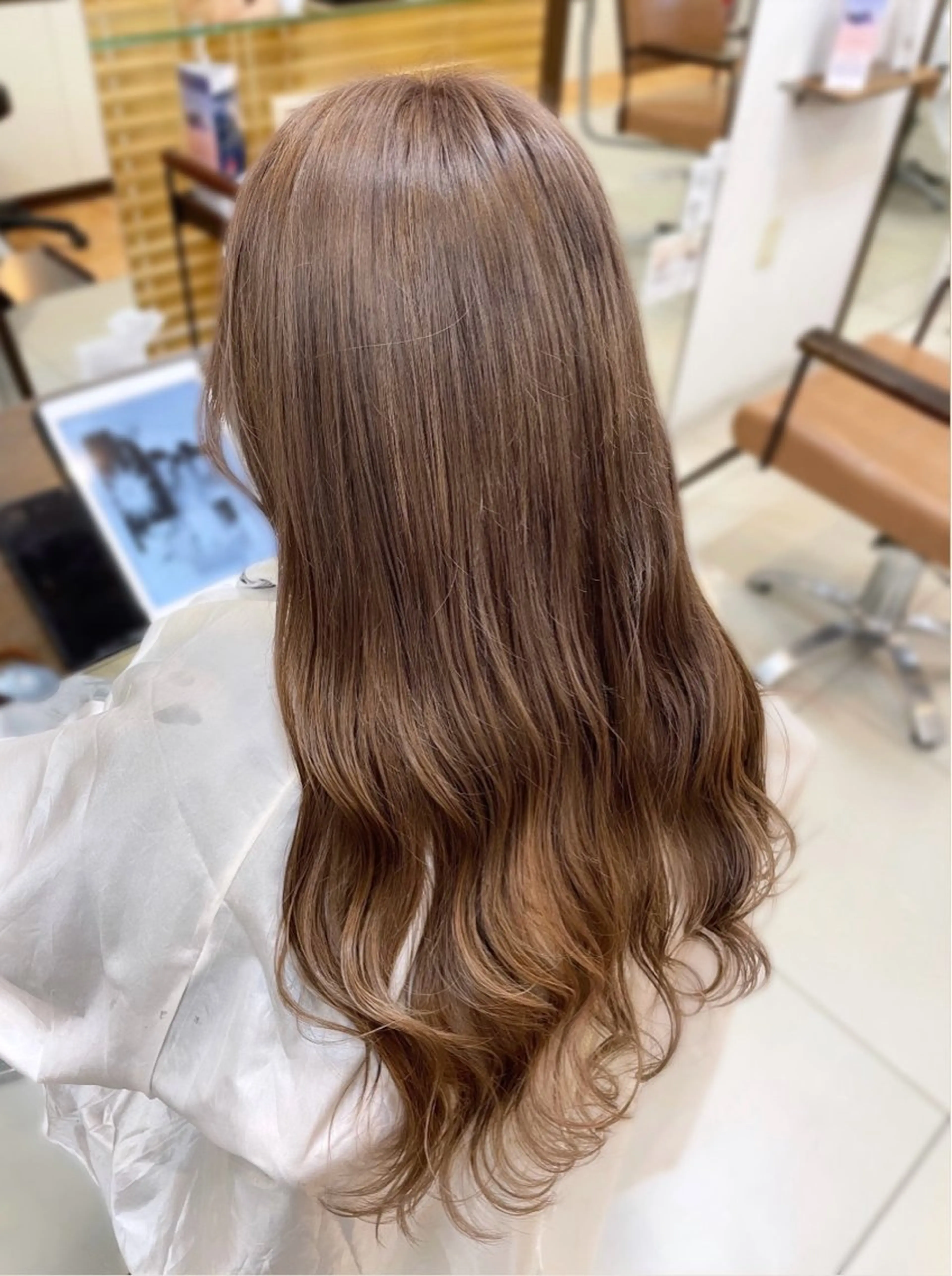 ロング カラー ベージュカラー SOYON なんば店所属・水島 真彩のヘアスタイル