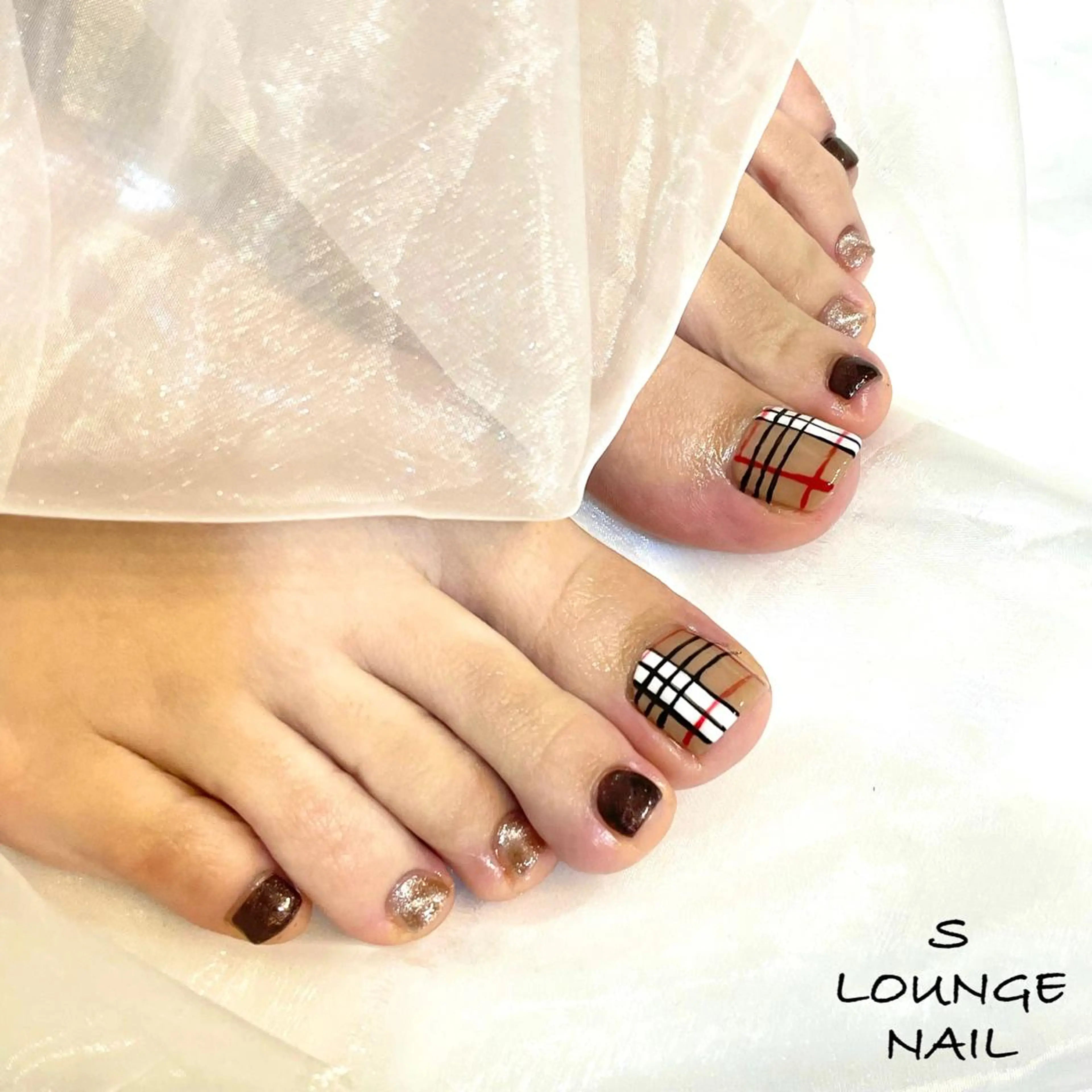 ネイル ハンドネイル フットネイル S LOUNGE NAIL所属・パーツたくさん🍓 SUMIのネイルデザイン