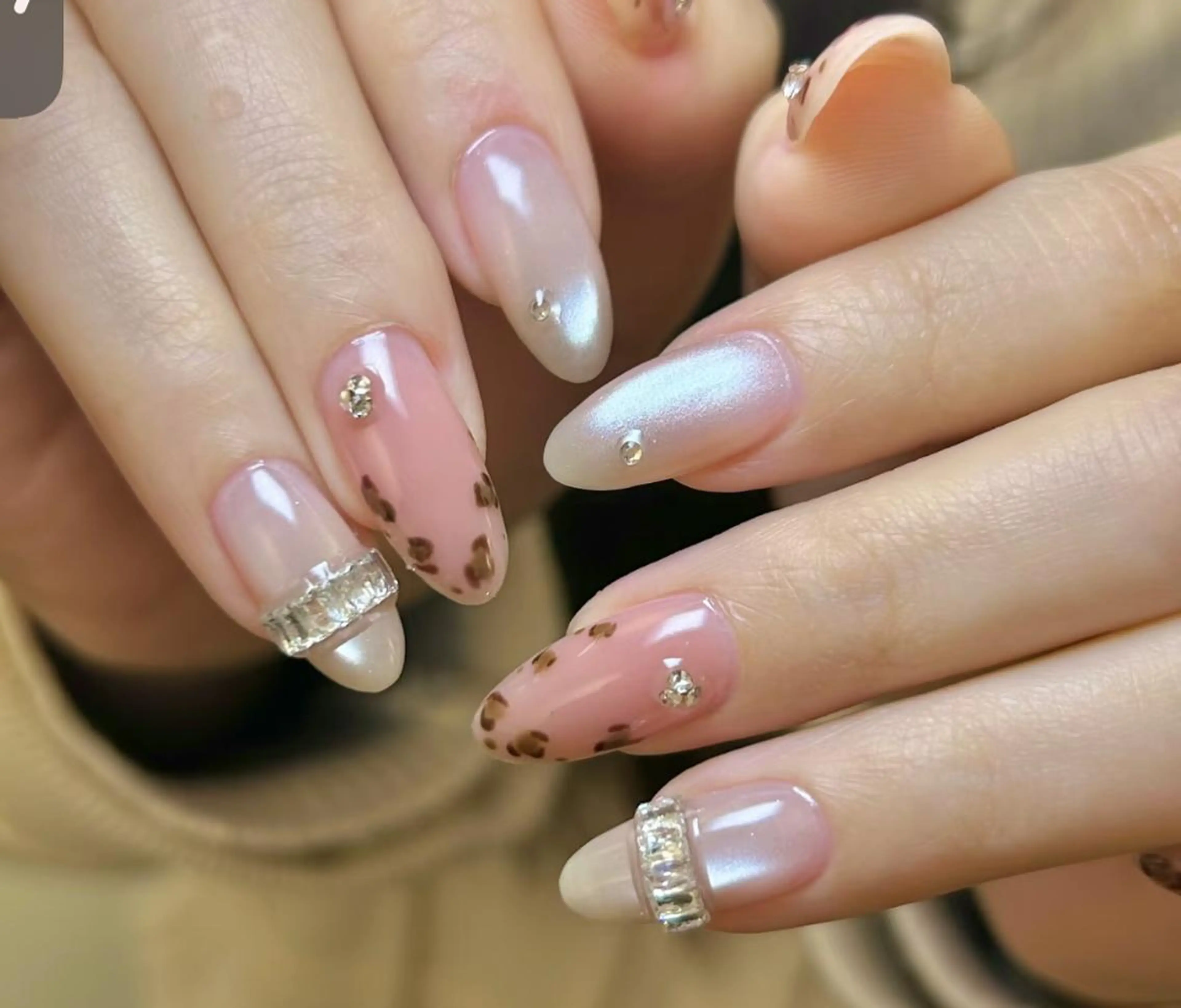 ネイル ハンドネイル 🎀 KiKi_nailのネイルデザイン