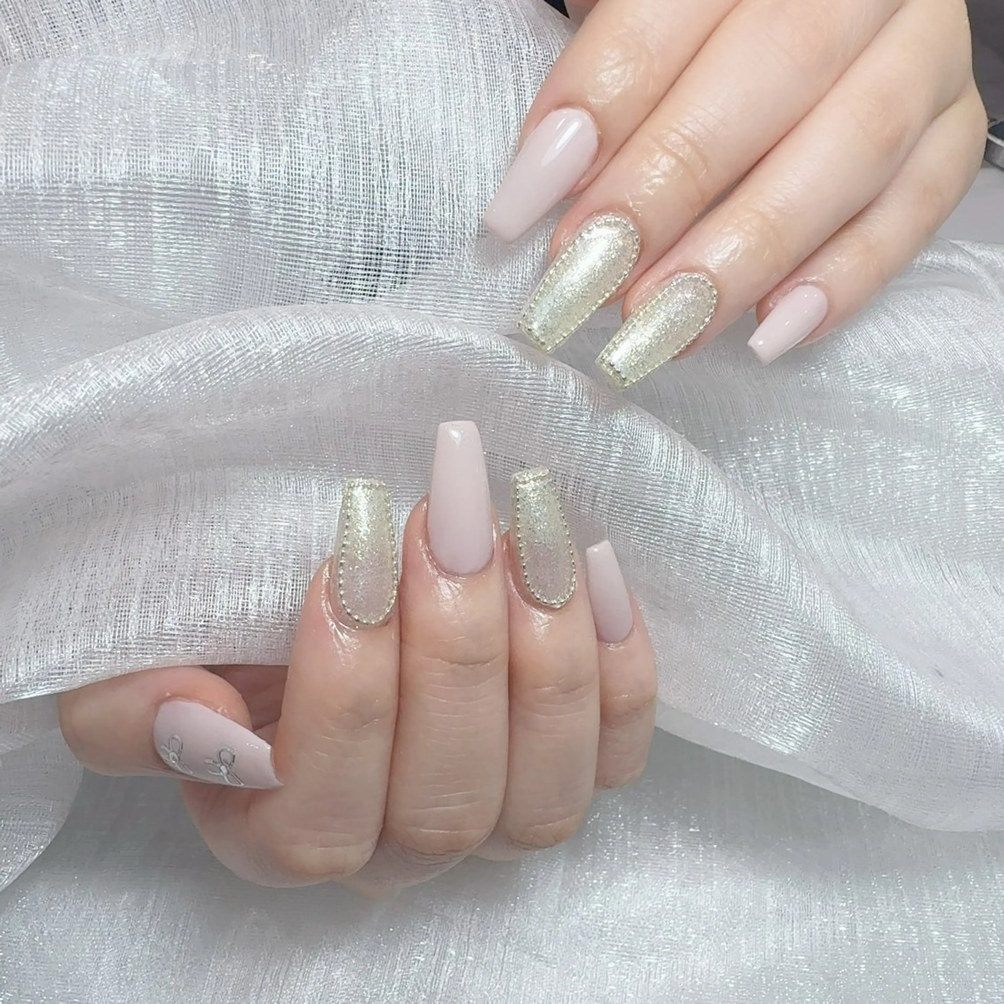 ネイル アートネイル フラッシュネイル フレンチネイル ジェルネイル ガラスフレンチ You&Me Yukiのネイルデザイン