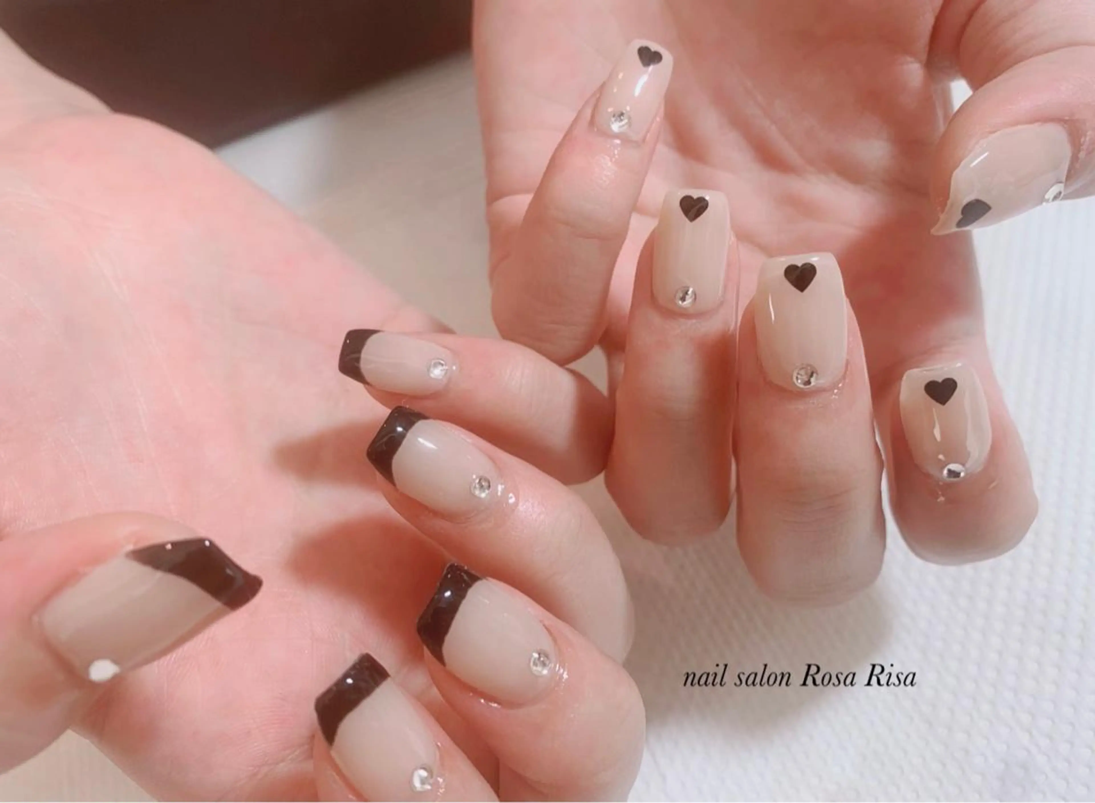 ミディアム ネイル ネイルスタジオ シェイクユアハンズのネイルデザイン