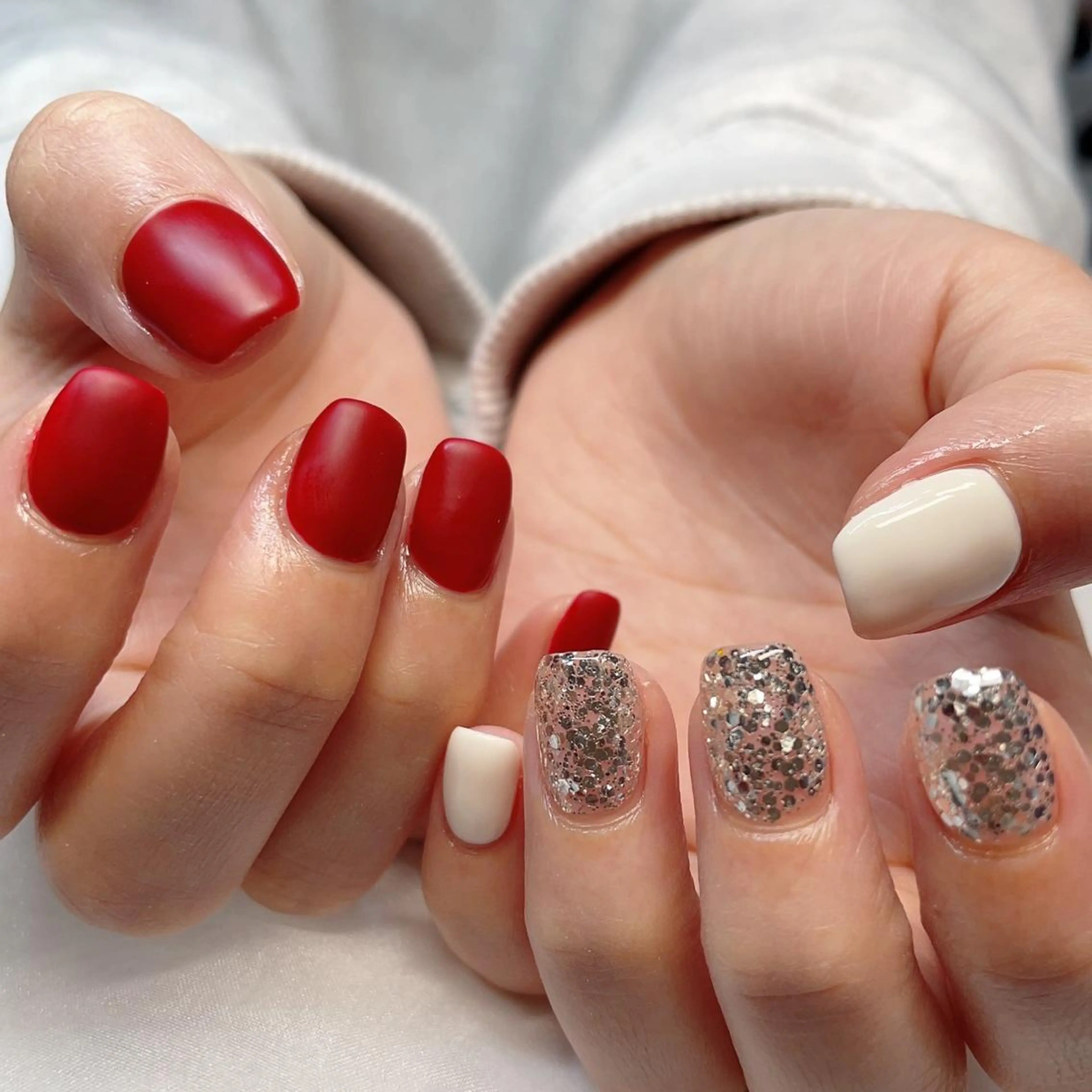 ミディアム ハンドネイル ハンドケア 💜MIYA nail川崎店のネイルデザイン