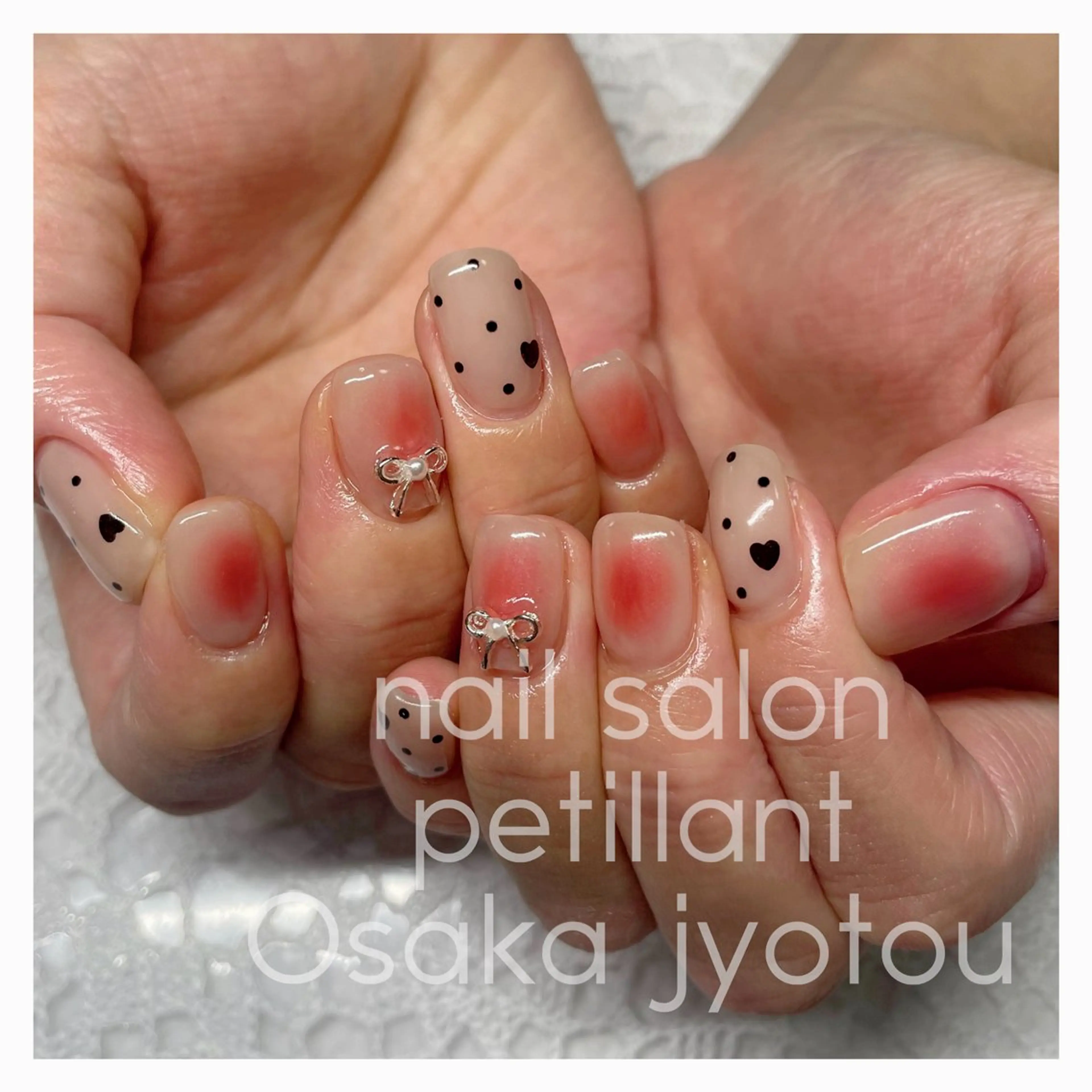 ネイル チークネイル ハート リボン petillant所属・nail salon petillantのネイルデザイン