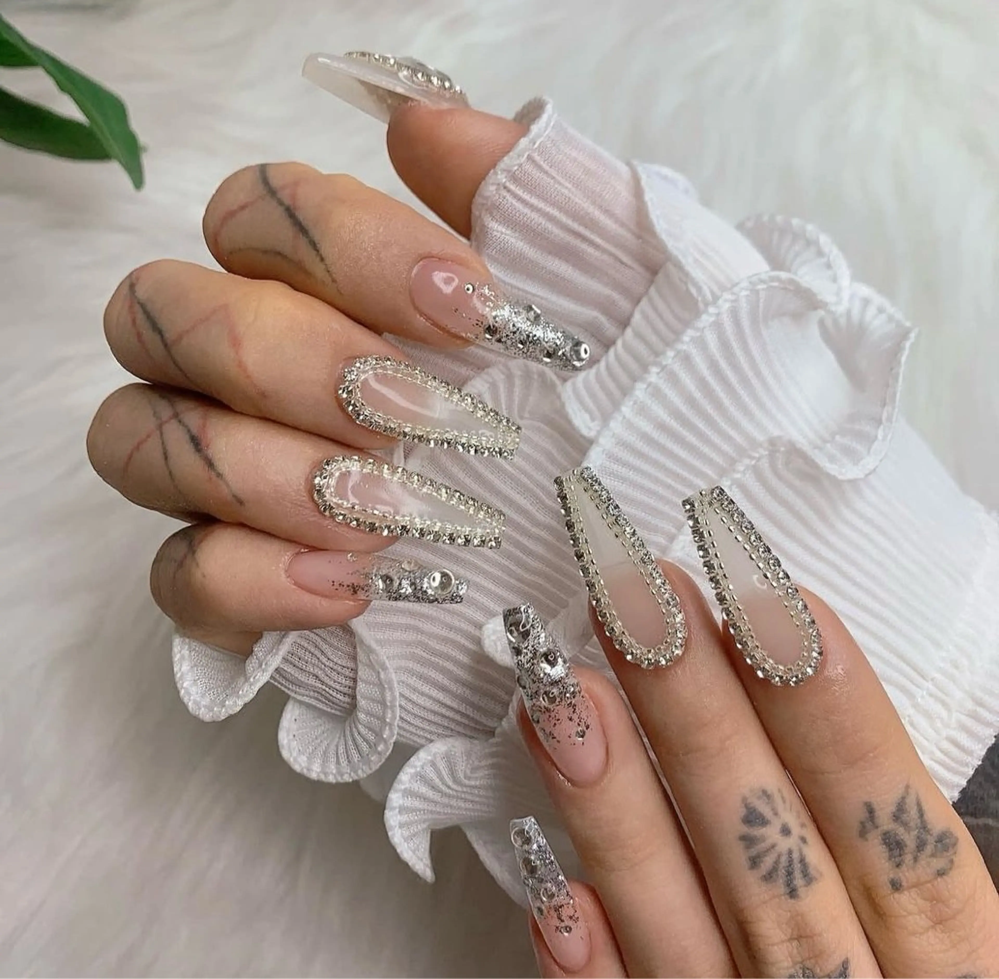 ネイル フレンチネイル ジェルネイル 韓国ネイル マグネットネイル ネイルチップ Rin Nail 新大久保店のネイルデザイン