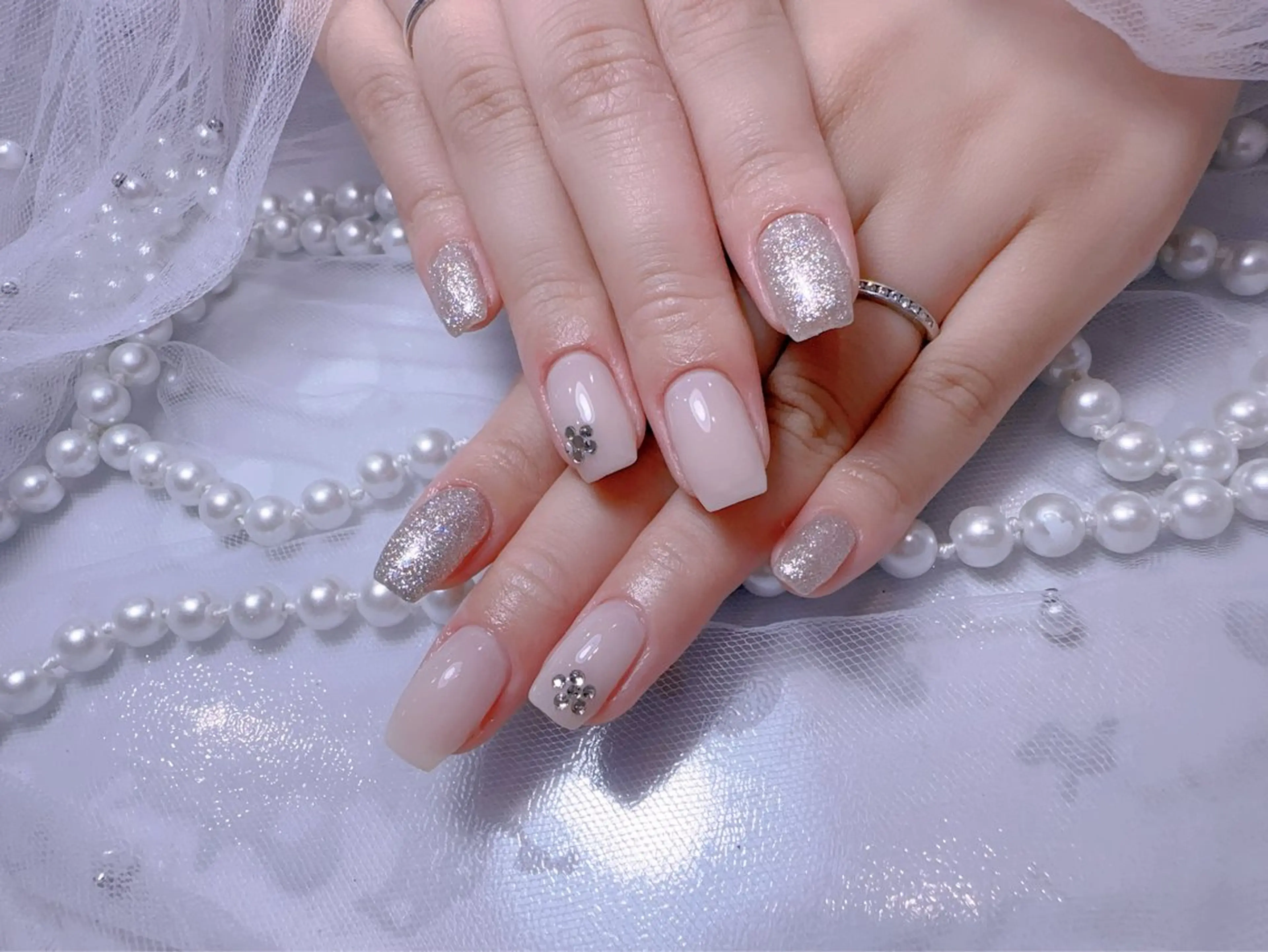 ネイル アートネイル フラッシュネイル フレンチネイル ジェルネイル ガラスフレンチ ハンドネイル You&Me Miyuのネイルデザイン