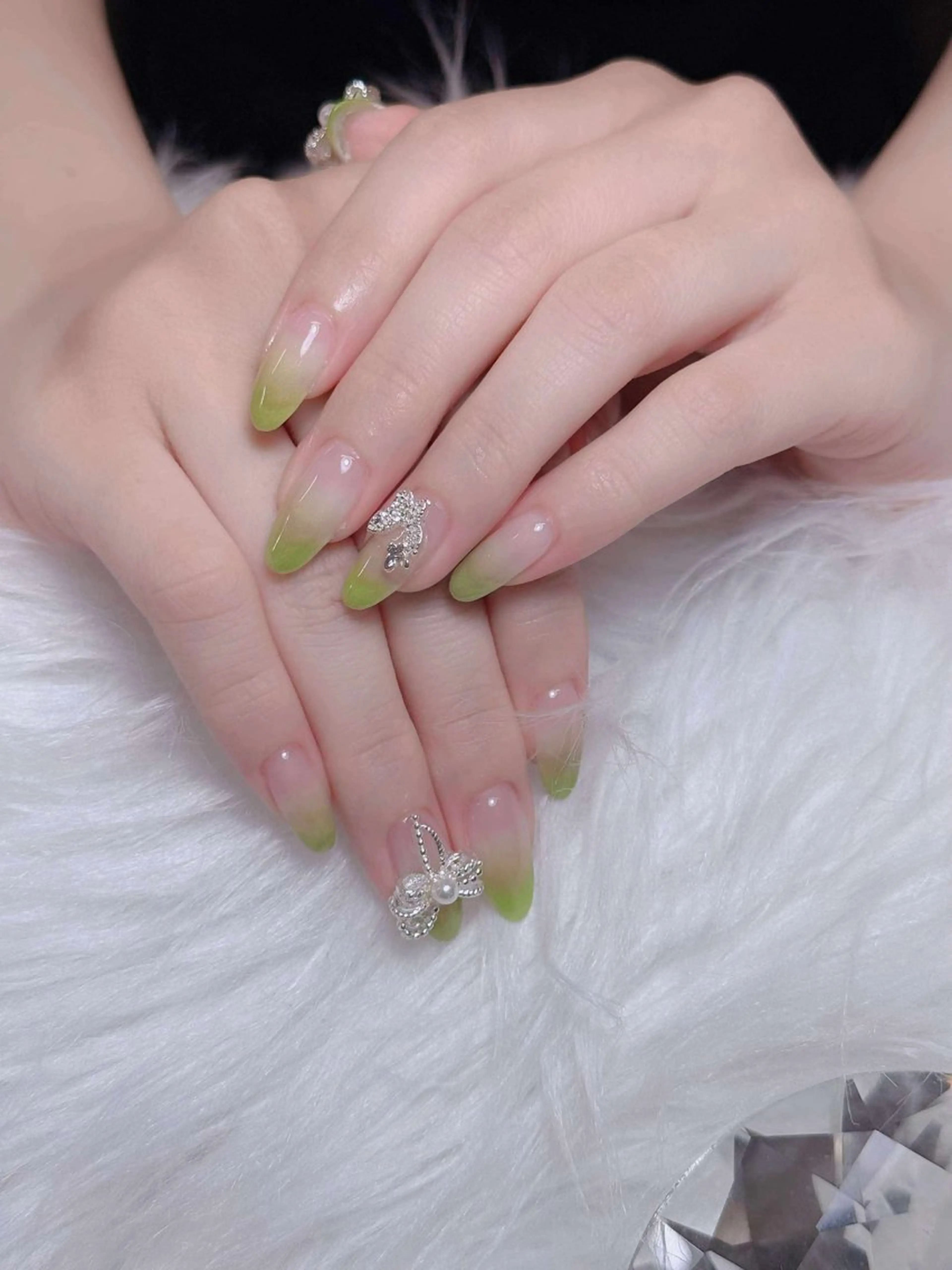 ネイル オーロラネイル チークネイル フットネイル フレンチネイル 韓国ネイル Lumi Nail 新大久保3‘のネイルデザイン