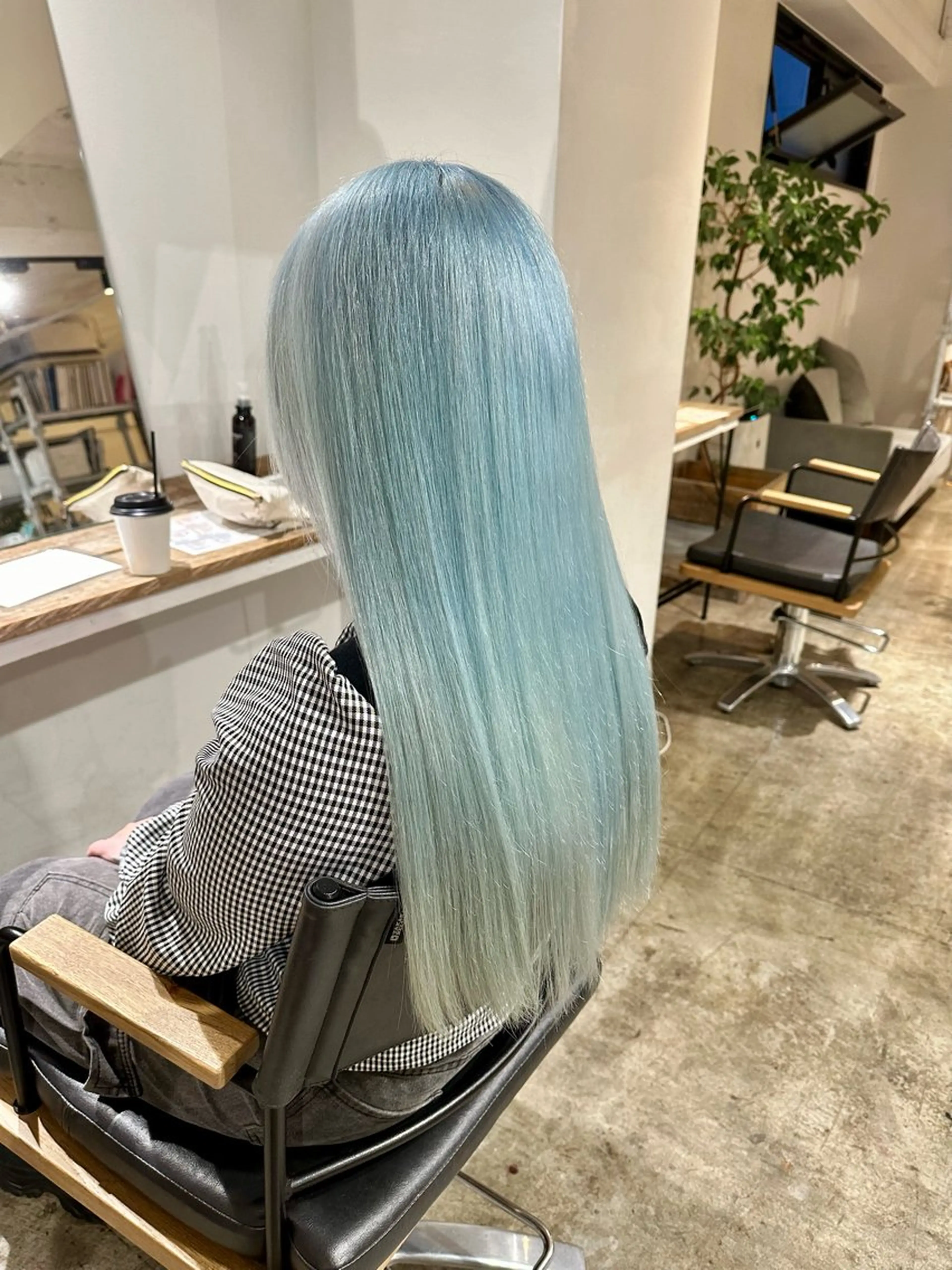 ロング カラー ヘアカラー トリートメント ヘアセット ✨艶ブリーチカラー ✨四ノ宮裕己のヘアスタイル