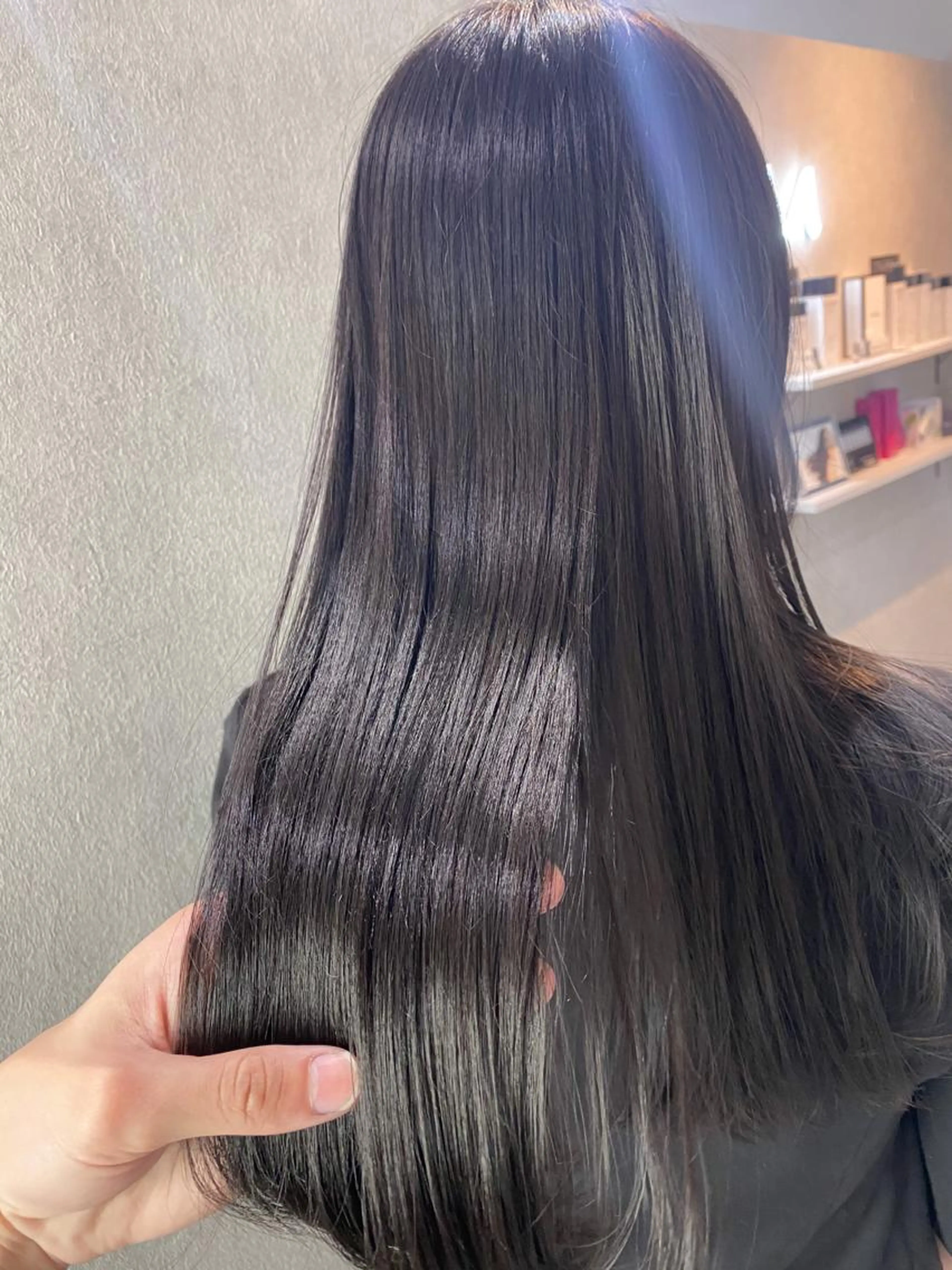 【クセが気になる方へ】　艶髪ストレート（縮毛矯正）+カット ¥16500の写真