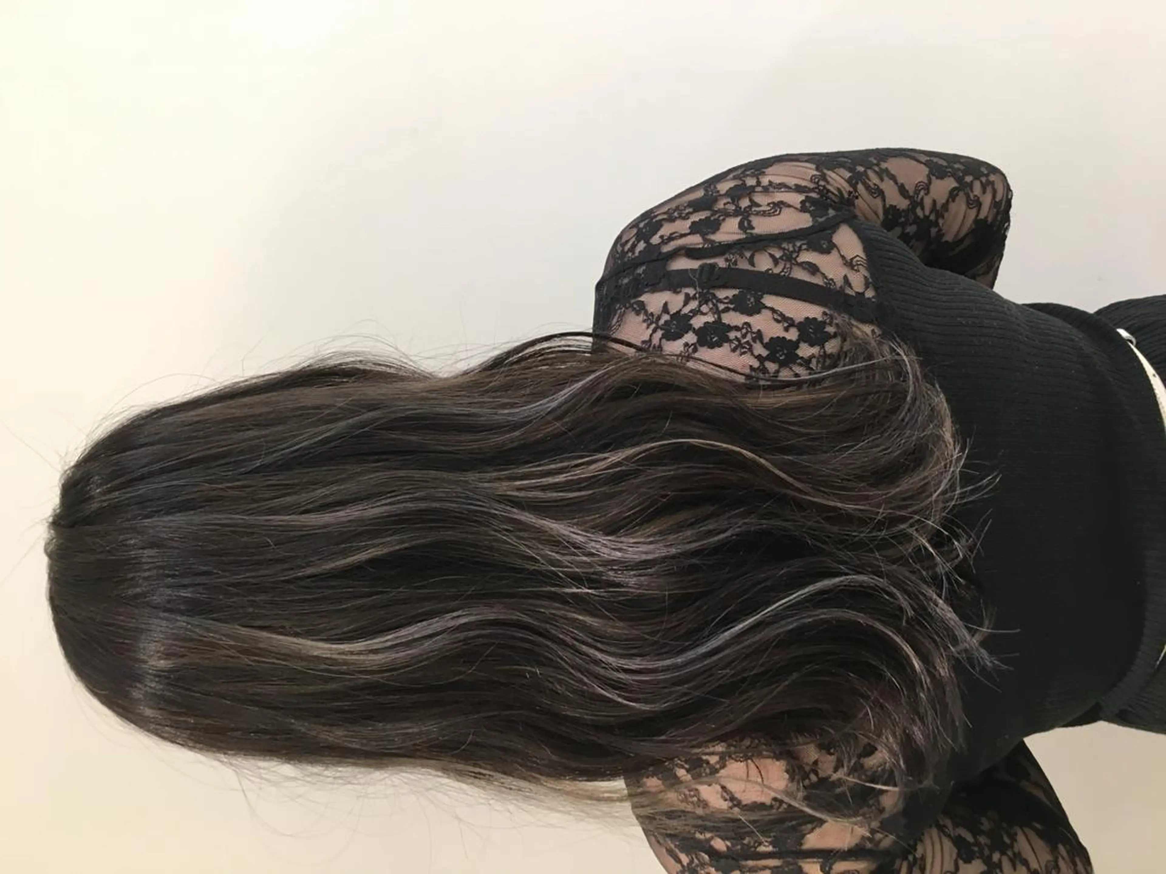 ミディアム due hair 京都駅前店 MILBON オージュア認定サロン【デューヘアー】所属・ハイトーンブリーチ 土坂　由志【京都】のヘアスタイル