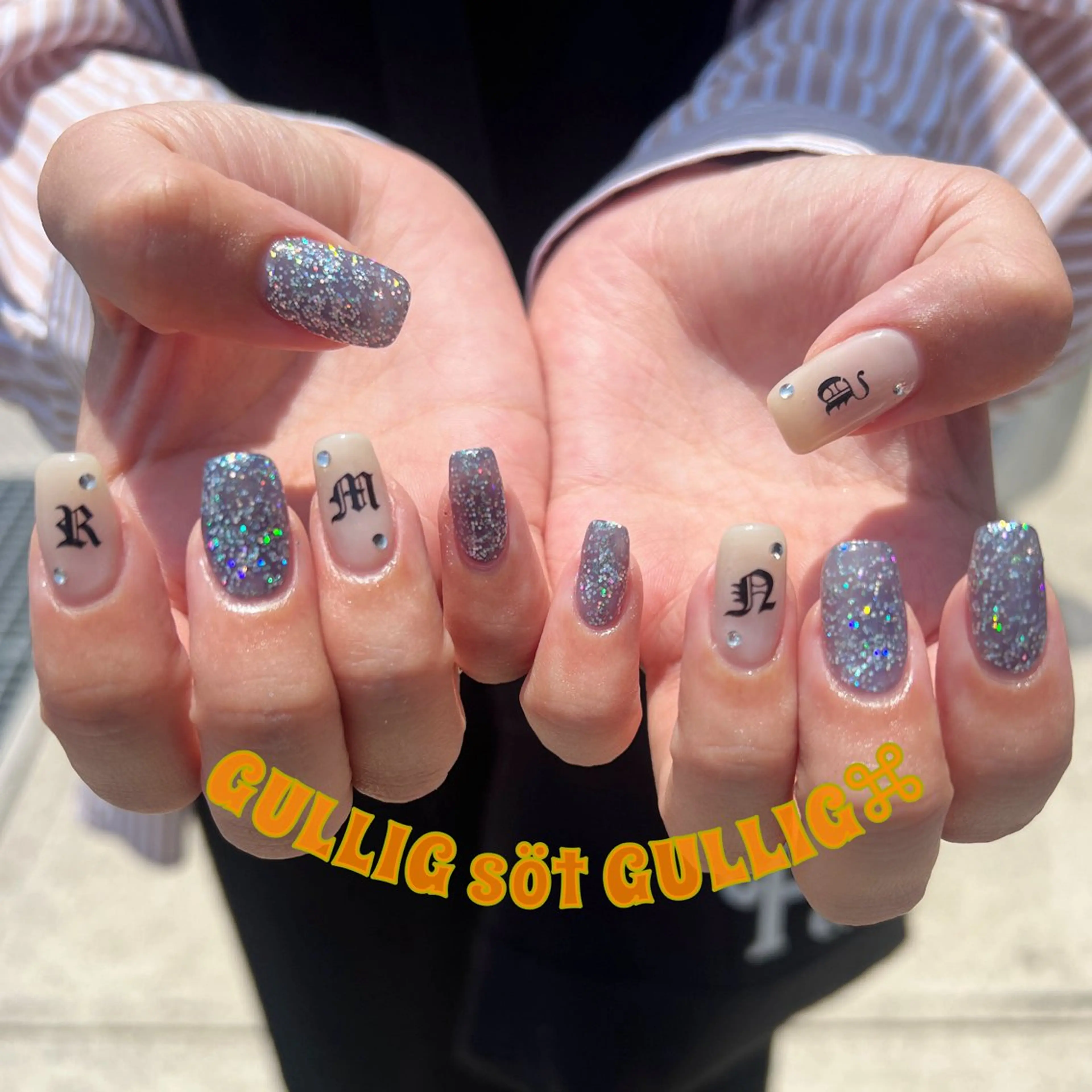 ネイル GULLIG söt GULLIGのネイルデザイン