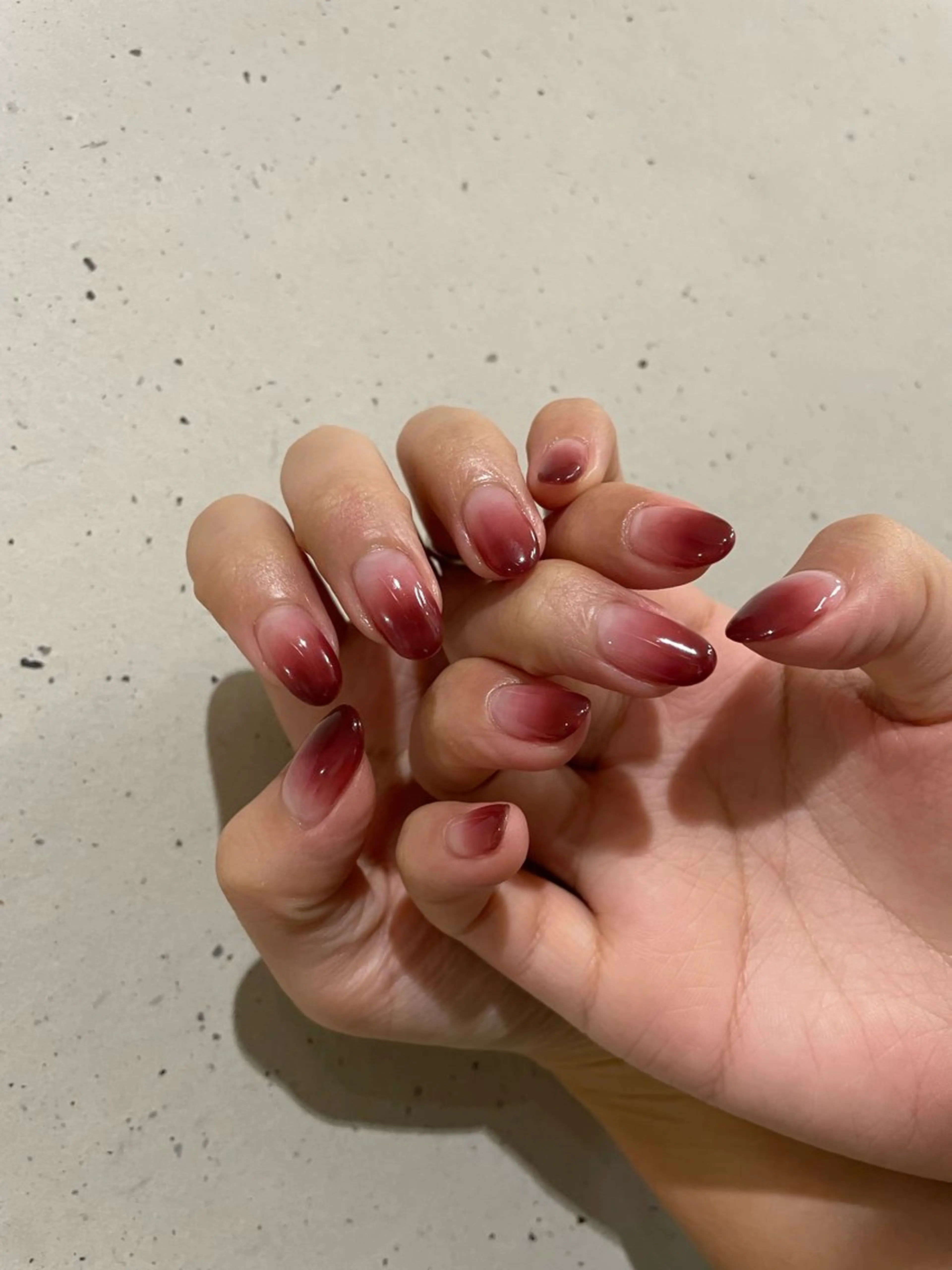 ネイル グラデーション emi 🧸のネイルデザイン