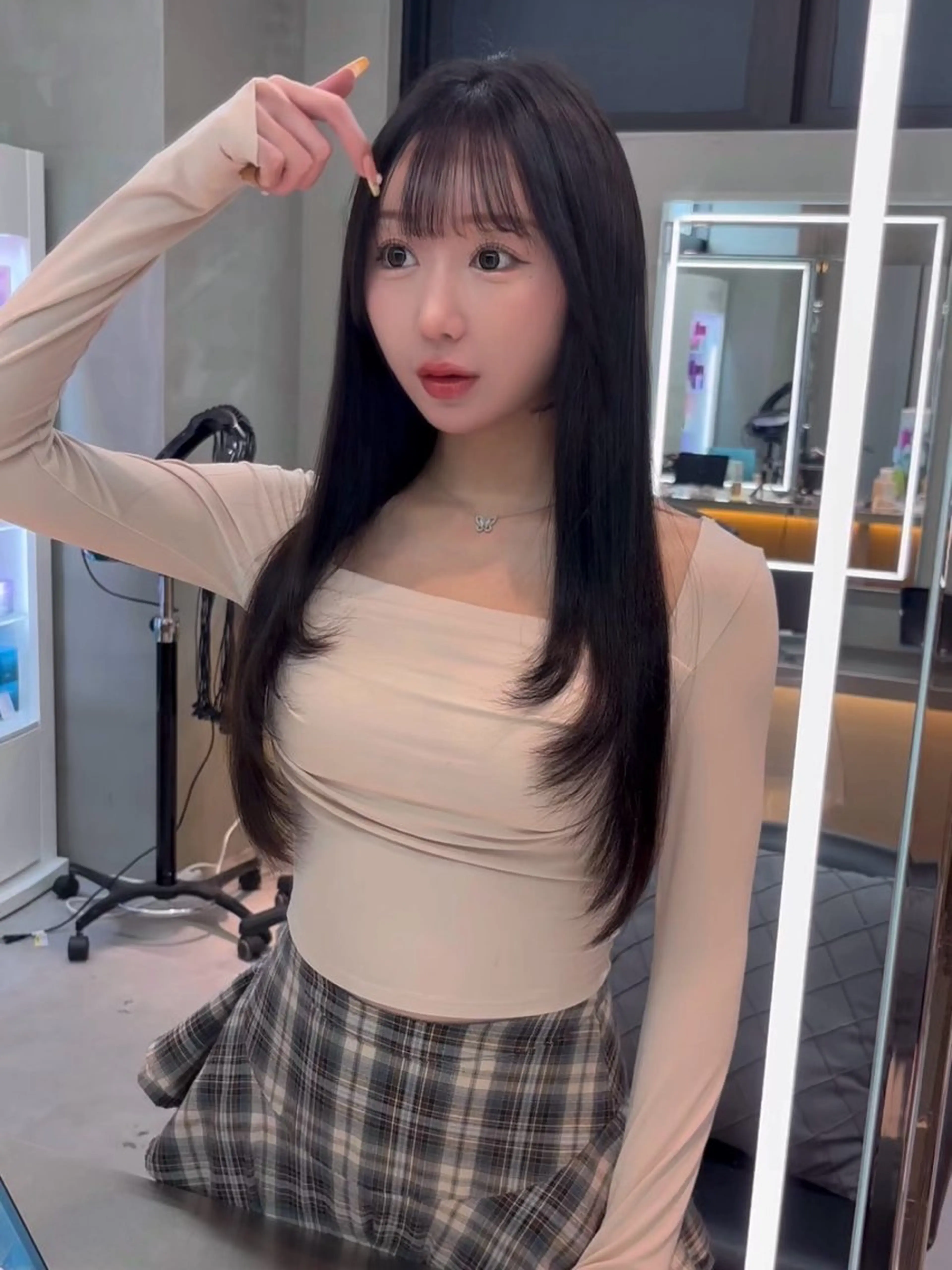 ロング カラー 髪質改善 レイヤーカット 縮毛矯正 【美髪矯正】 吉村　清志のヘアスタイル