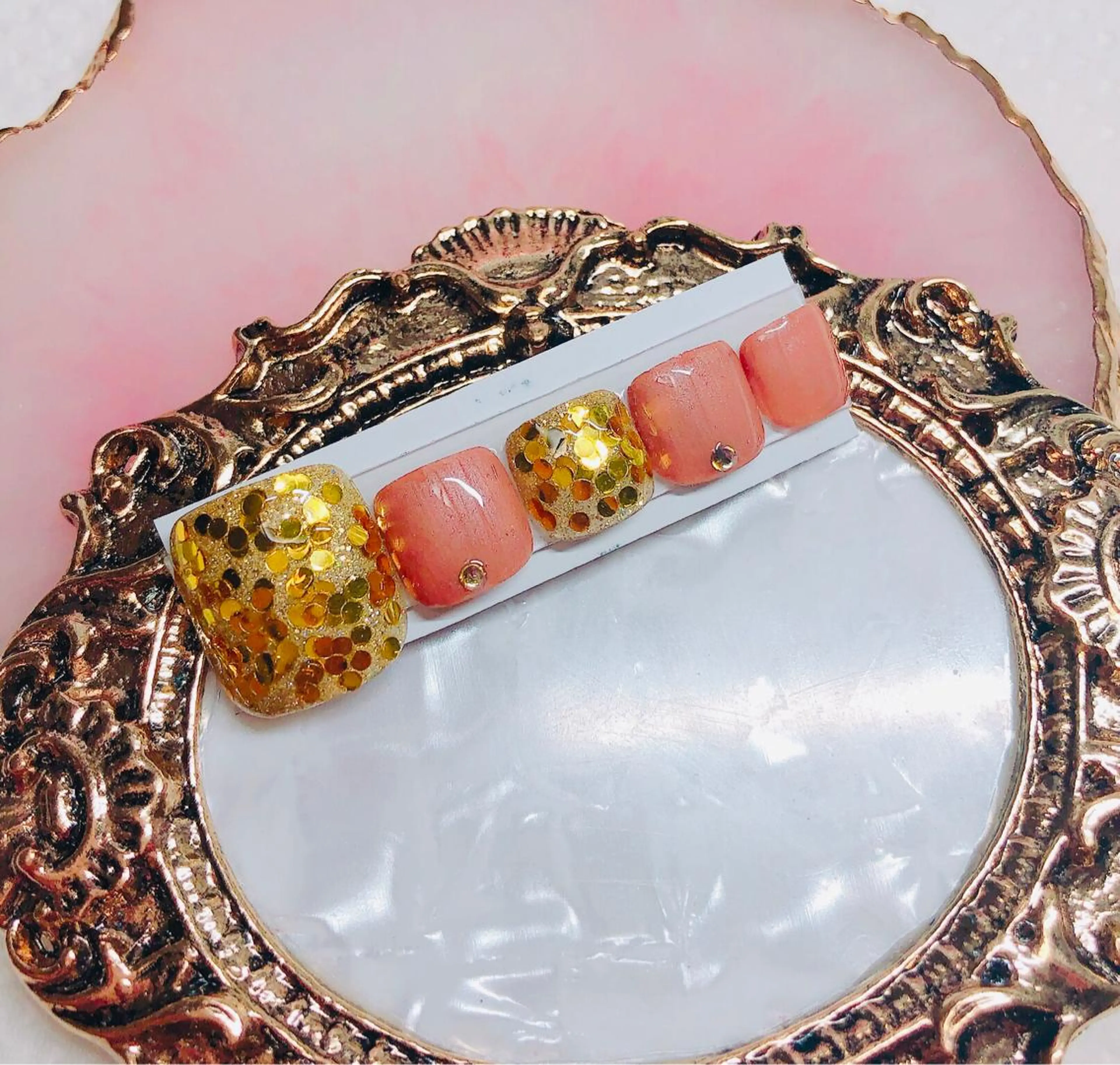 ネイル フットネイル フットネイル CROWN プライベートサロンのネイルデザイン