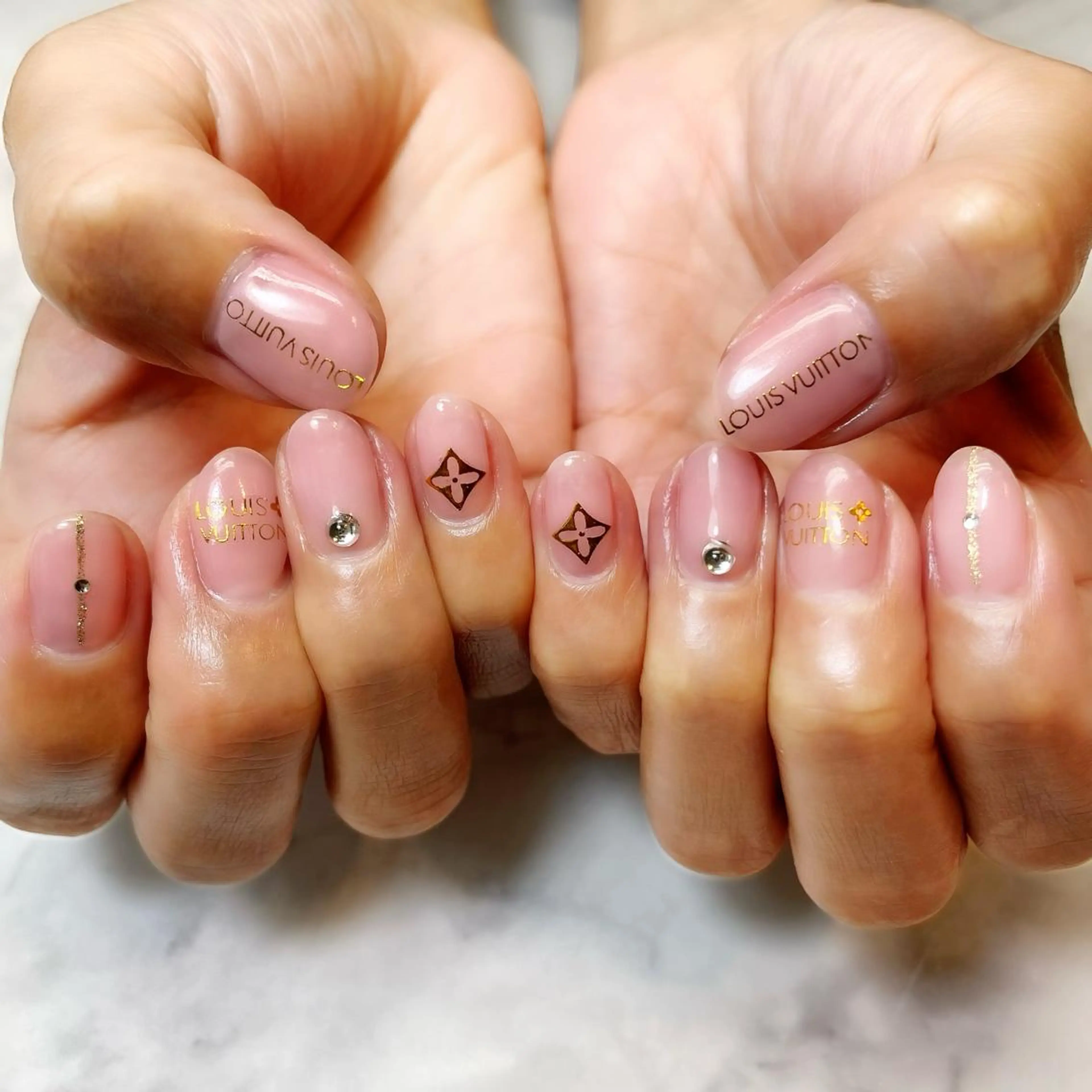 ネイル es nailのネイルデザイン