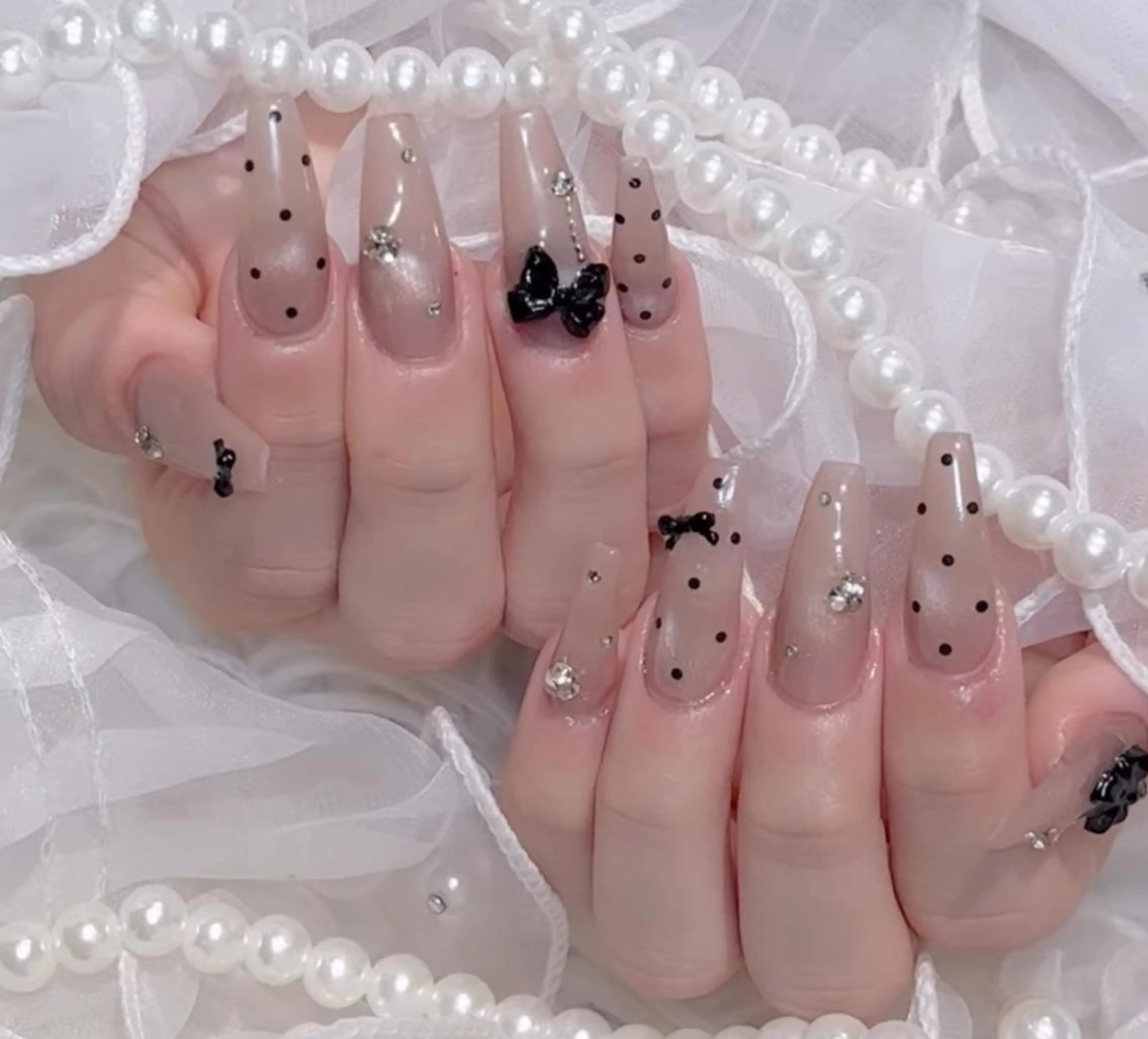 ネイル WISTERIA SAKAEのネイルデザイン