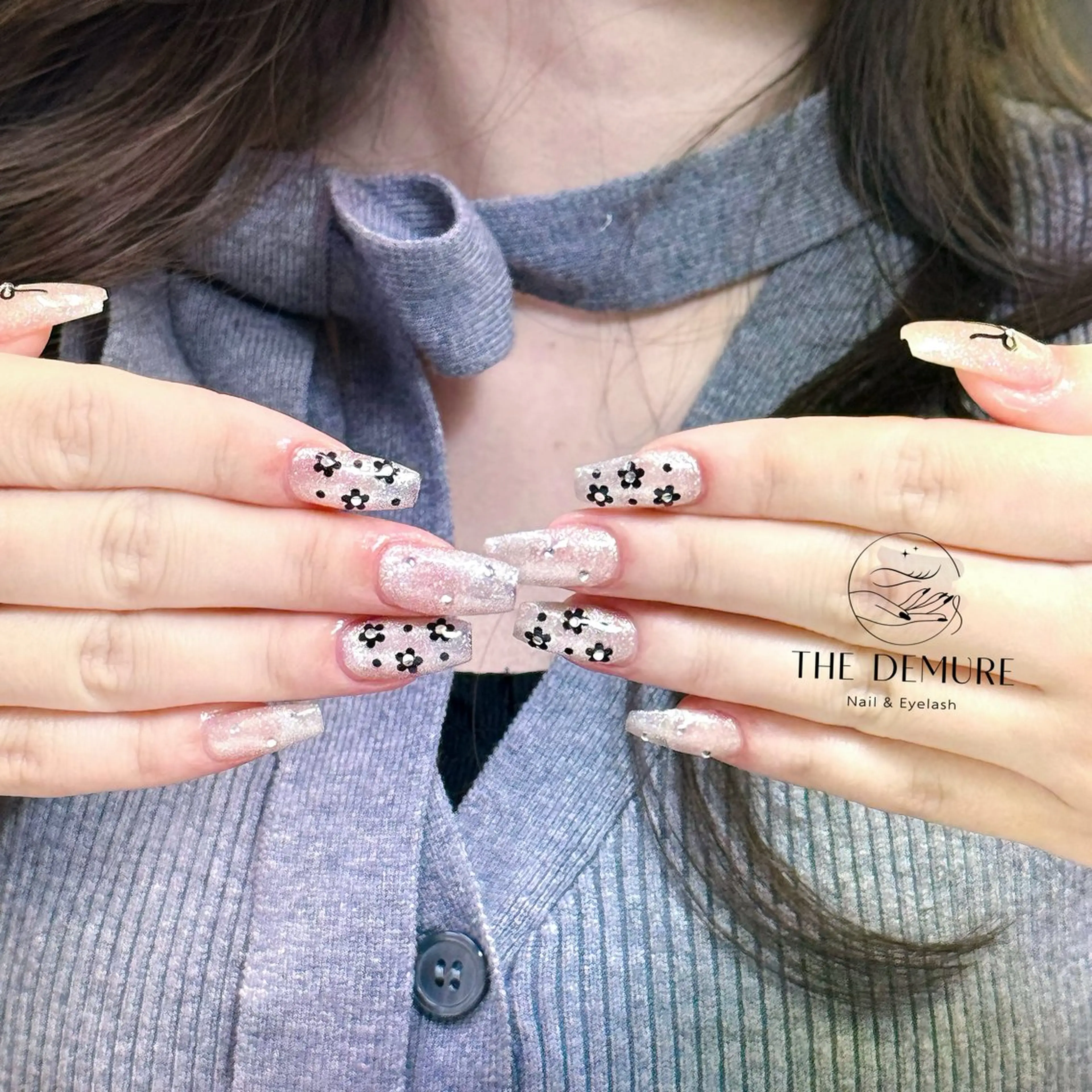 ネイル アートネイル フットネイル 韓国ネイル ロングネイル マグネットネイル ハンドネイル ハンドケア NailDemure 【銀座店】のネイルデザイン