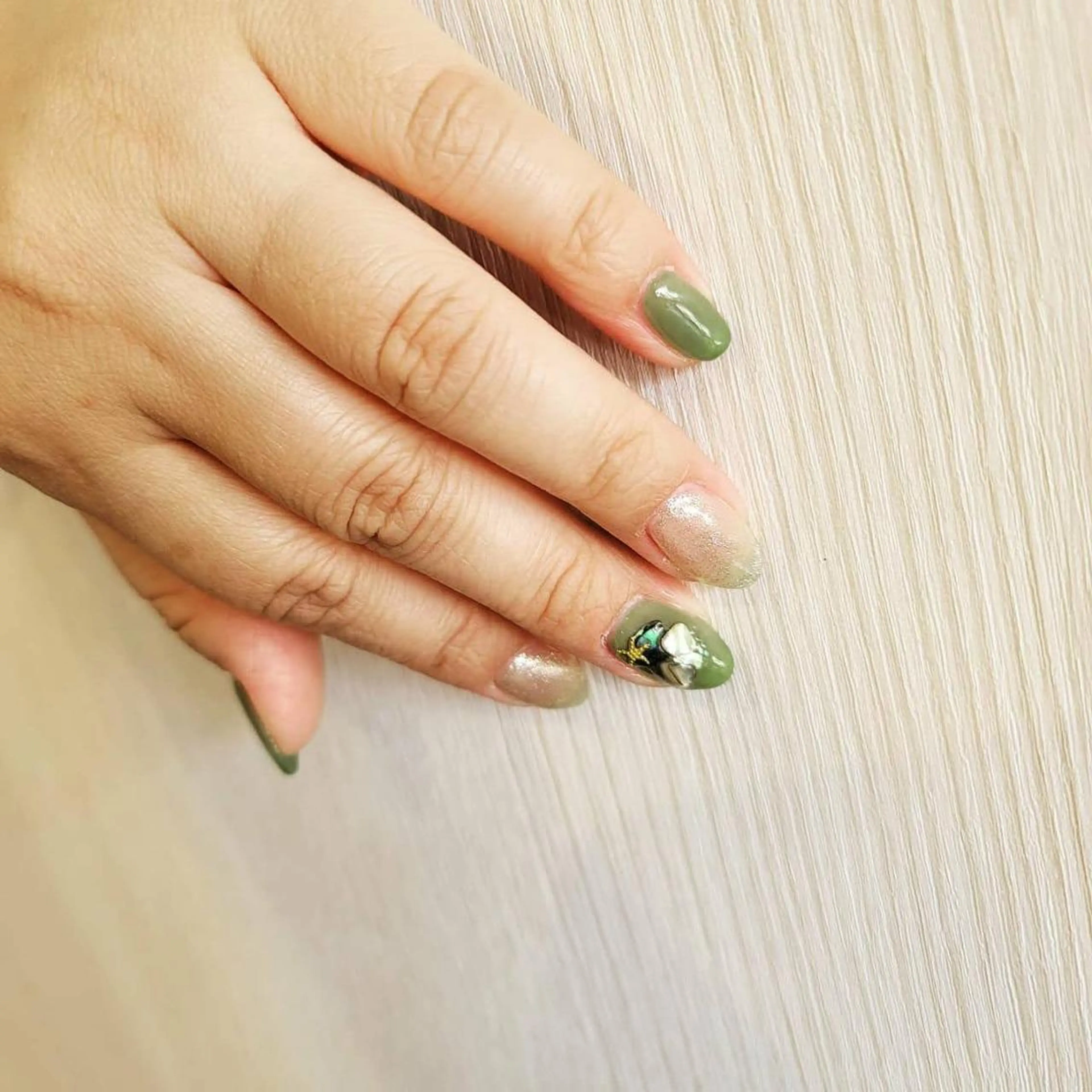 ネイル 石田 由紀のネイルデザイン