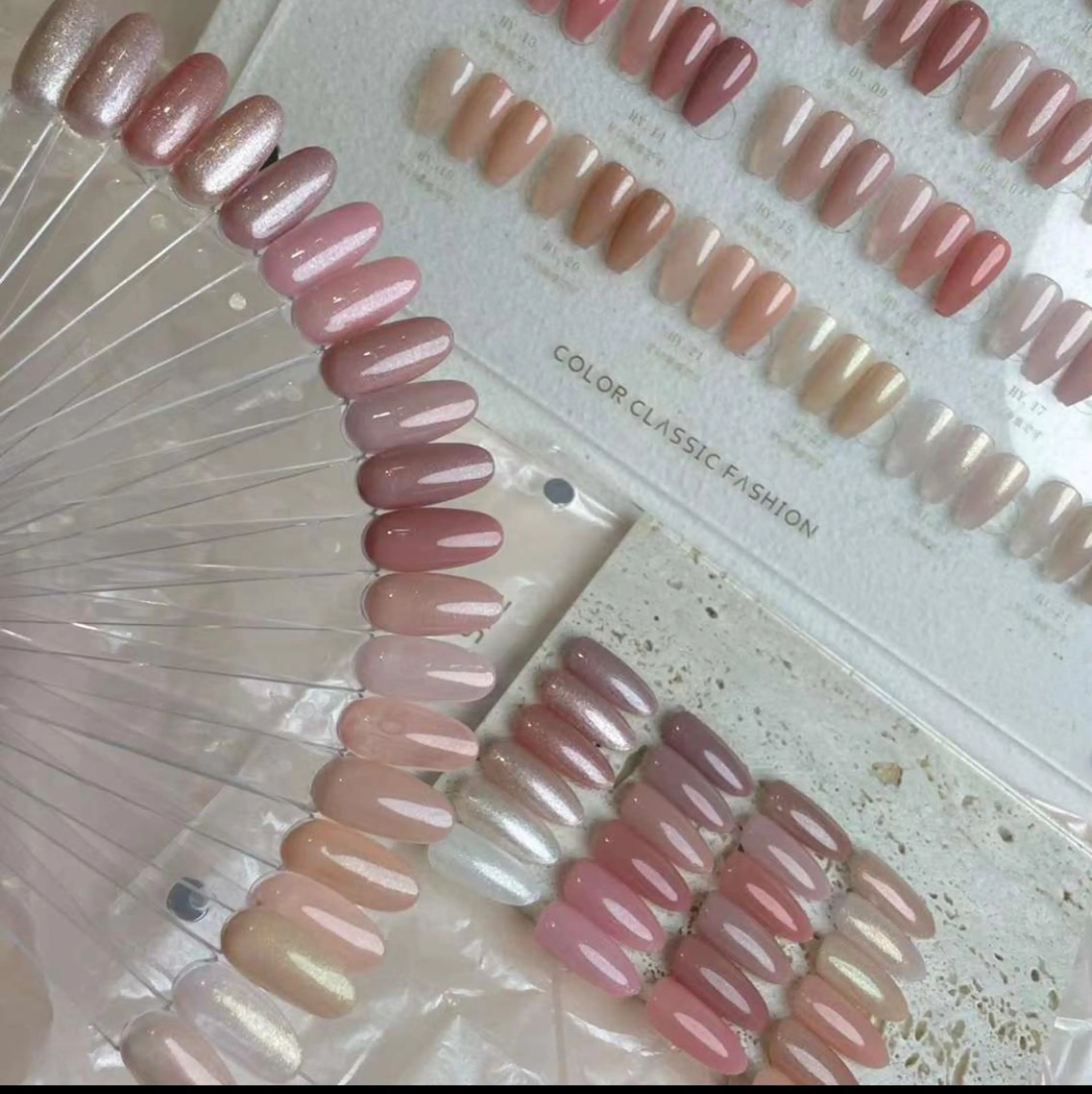 ネイル ewt miniのマツエク・マツパデザイン